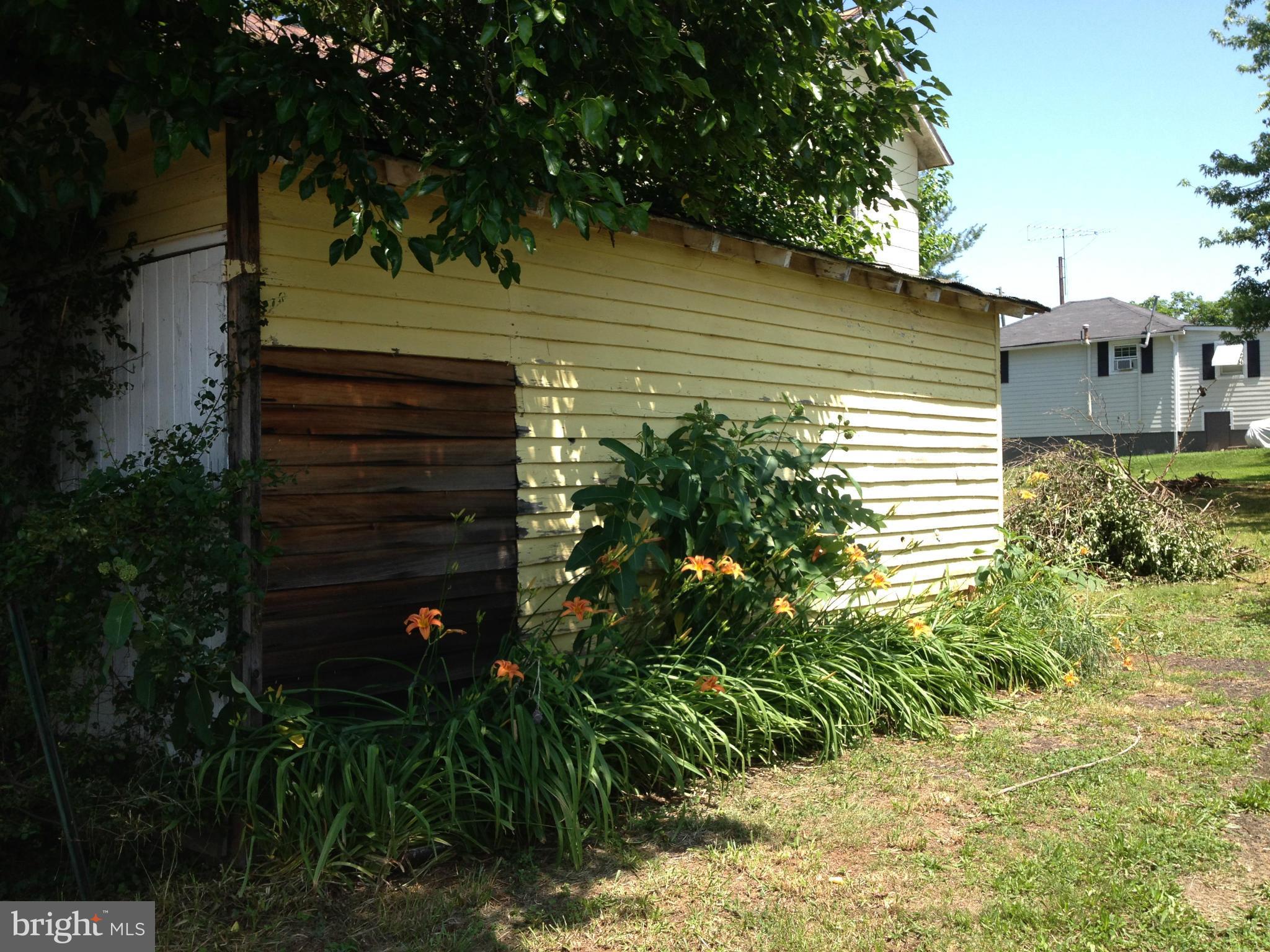 THOMAS DIVISION - Residential