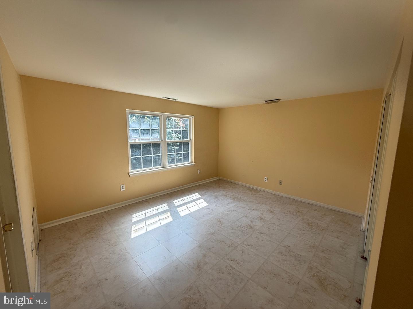 MAYFLOWER SQUARE - Residential Lease