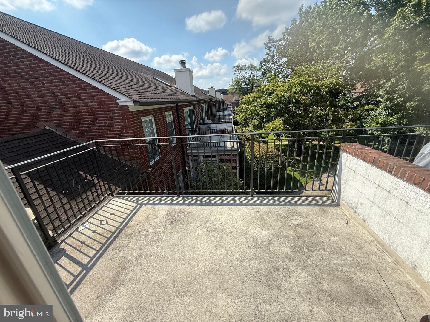 MAYFLOWER SQUARE - Residential Lease