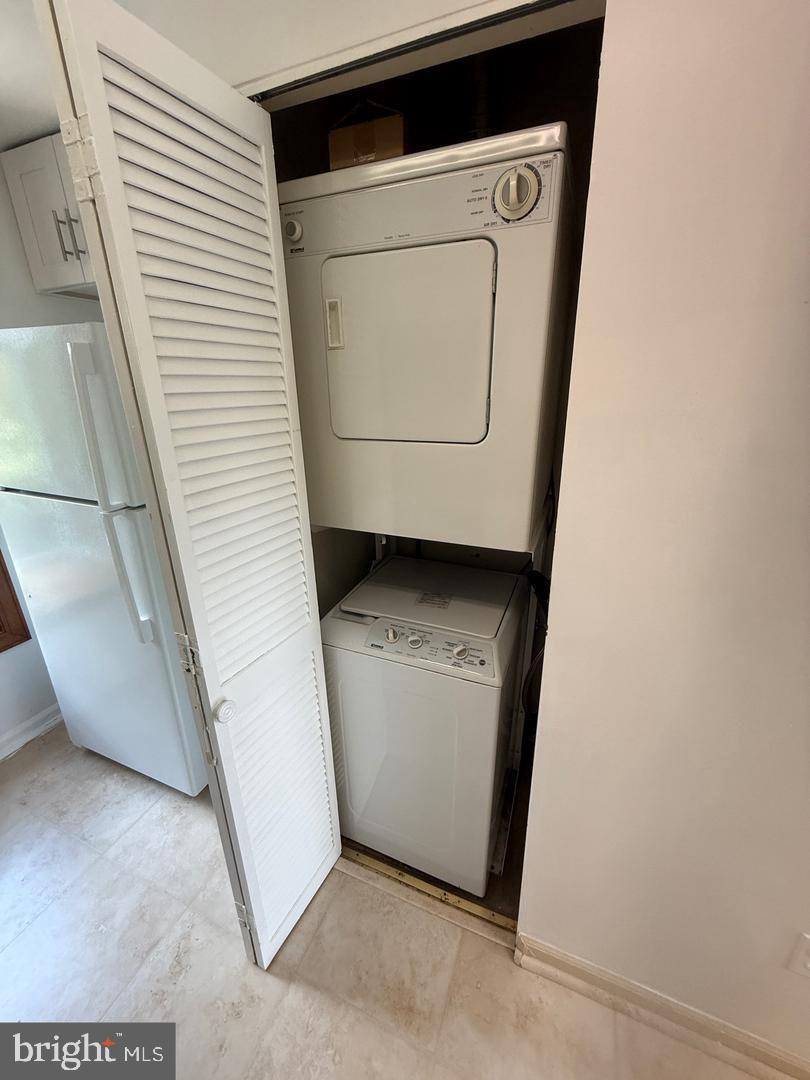 MAYFLOWER SQUARE - Residential Lease