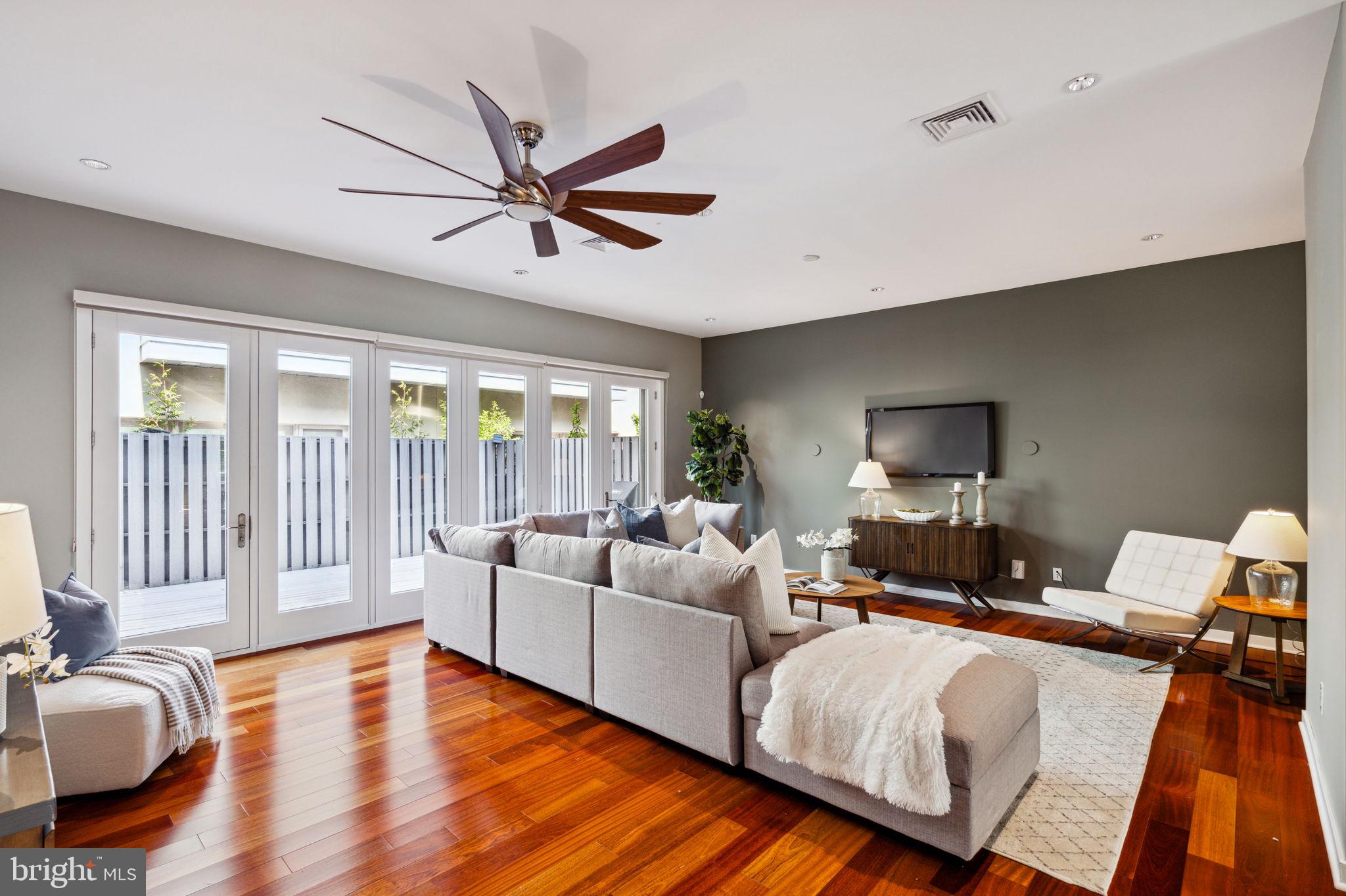 GRADUATE HOSPITAL - Residential