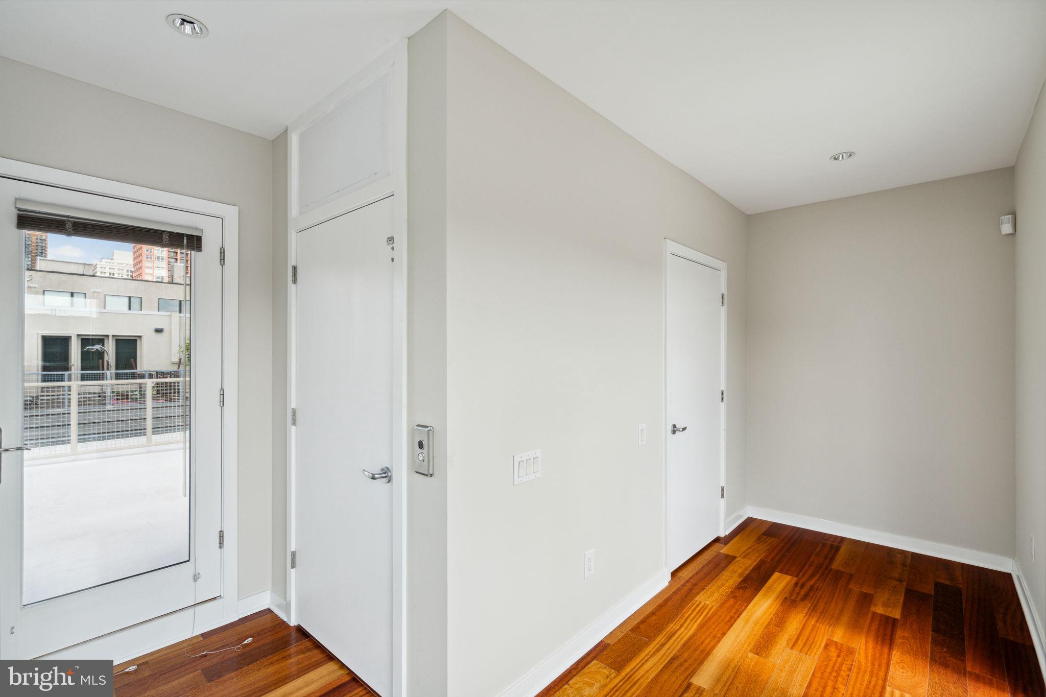 GRADUATE HOSPITAL - Residential