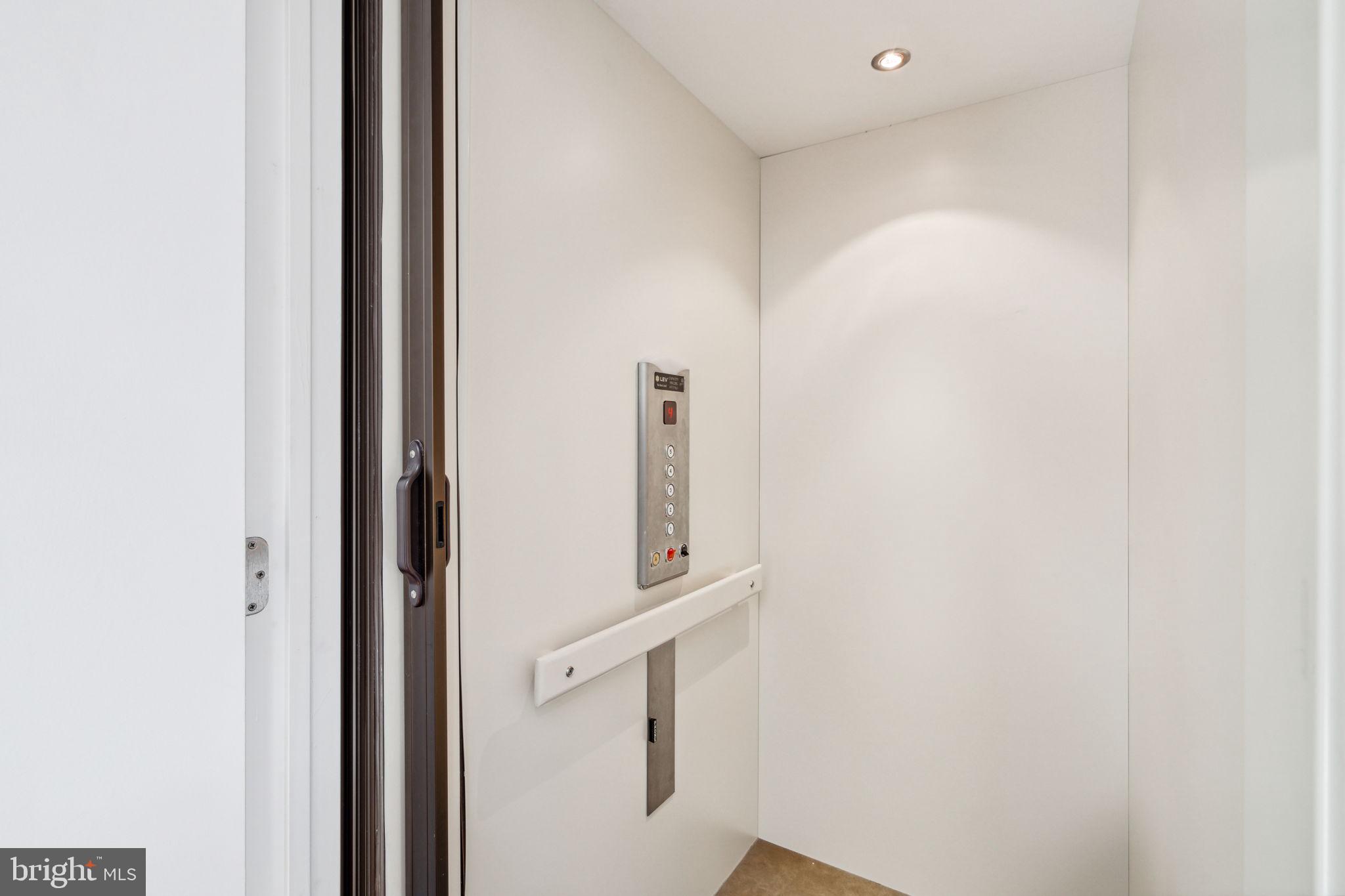 GRADUATE HOSPITAL - Residential