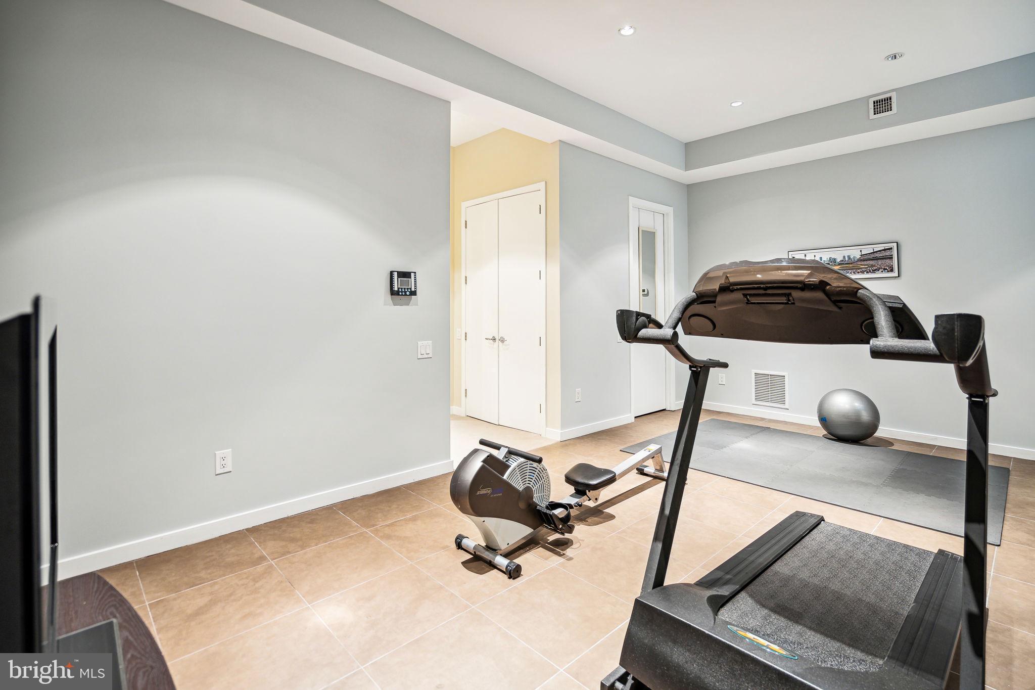 GRADUATE HOSPITAL - Residential