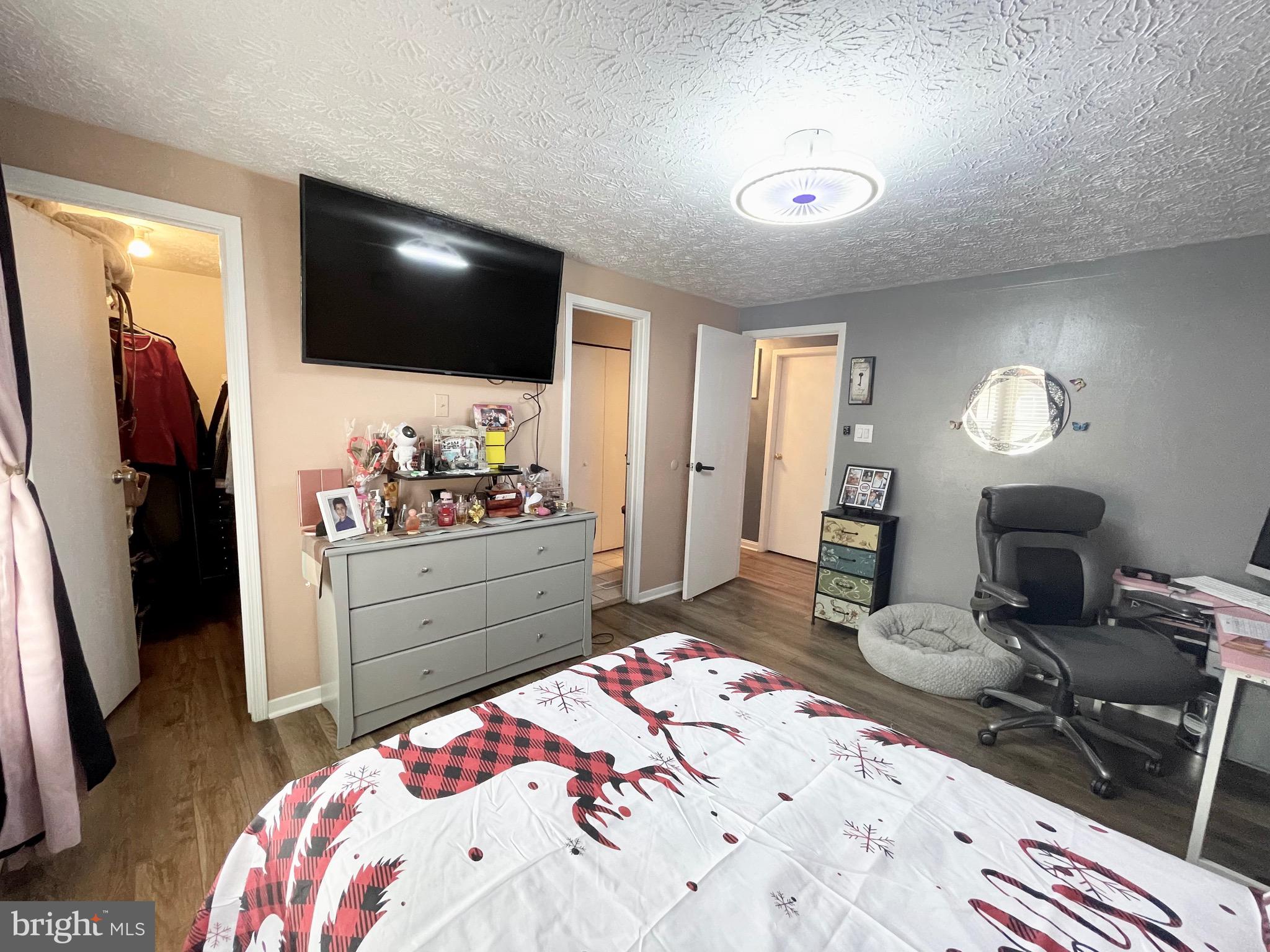 MT AIRY VILLAGE - Residential