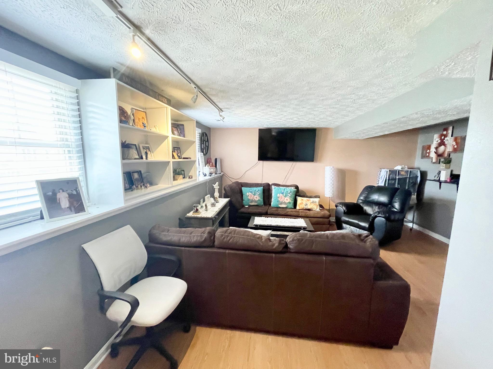 MT AIRY VILLAGE - Residential