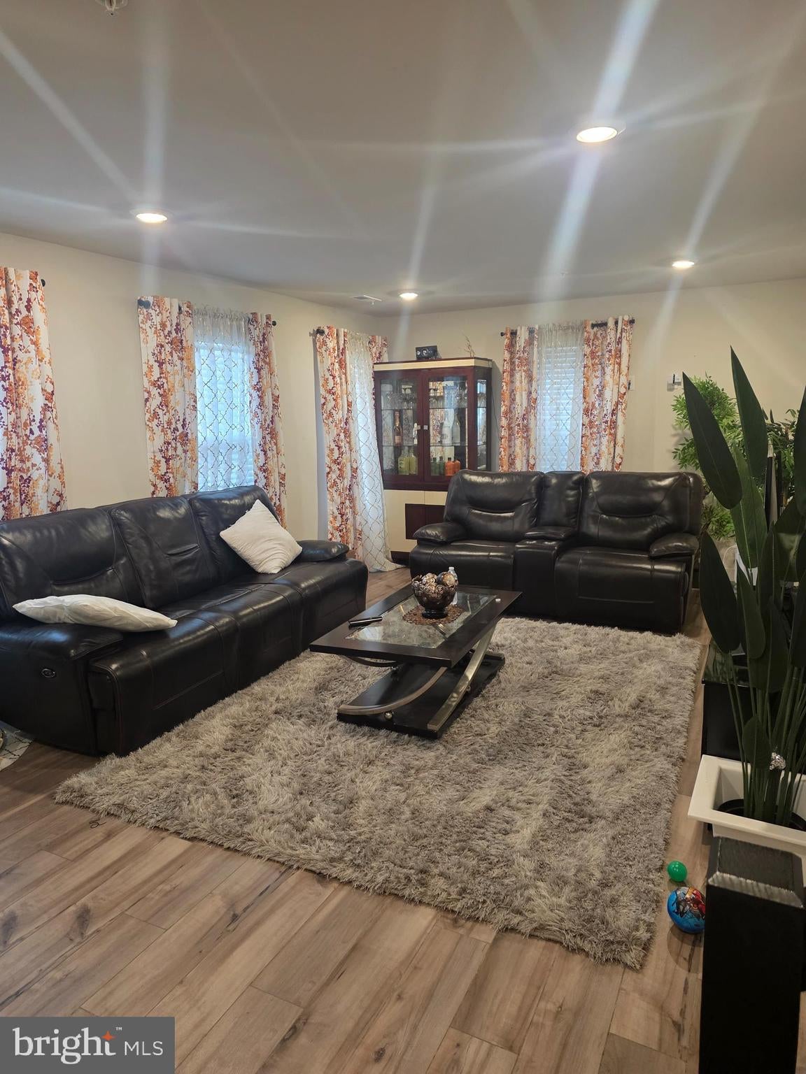 4111 HATLEY PLACE