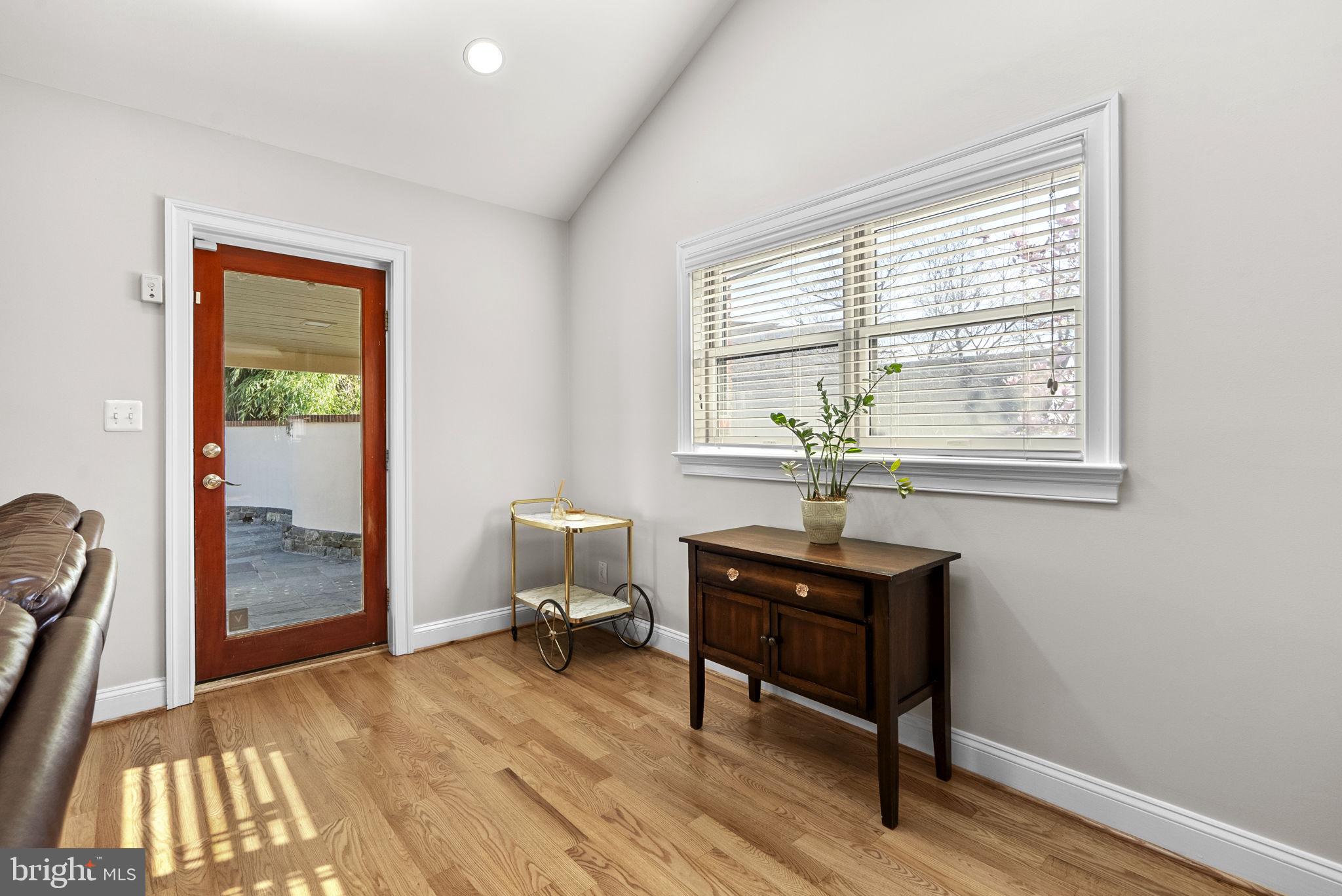 HILLWOOD - Residential