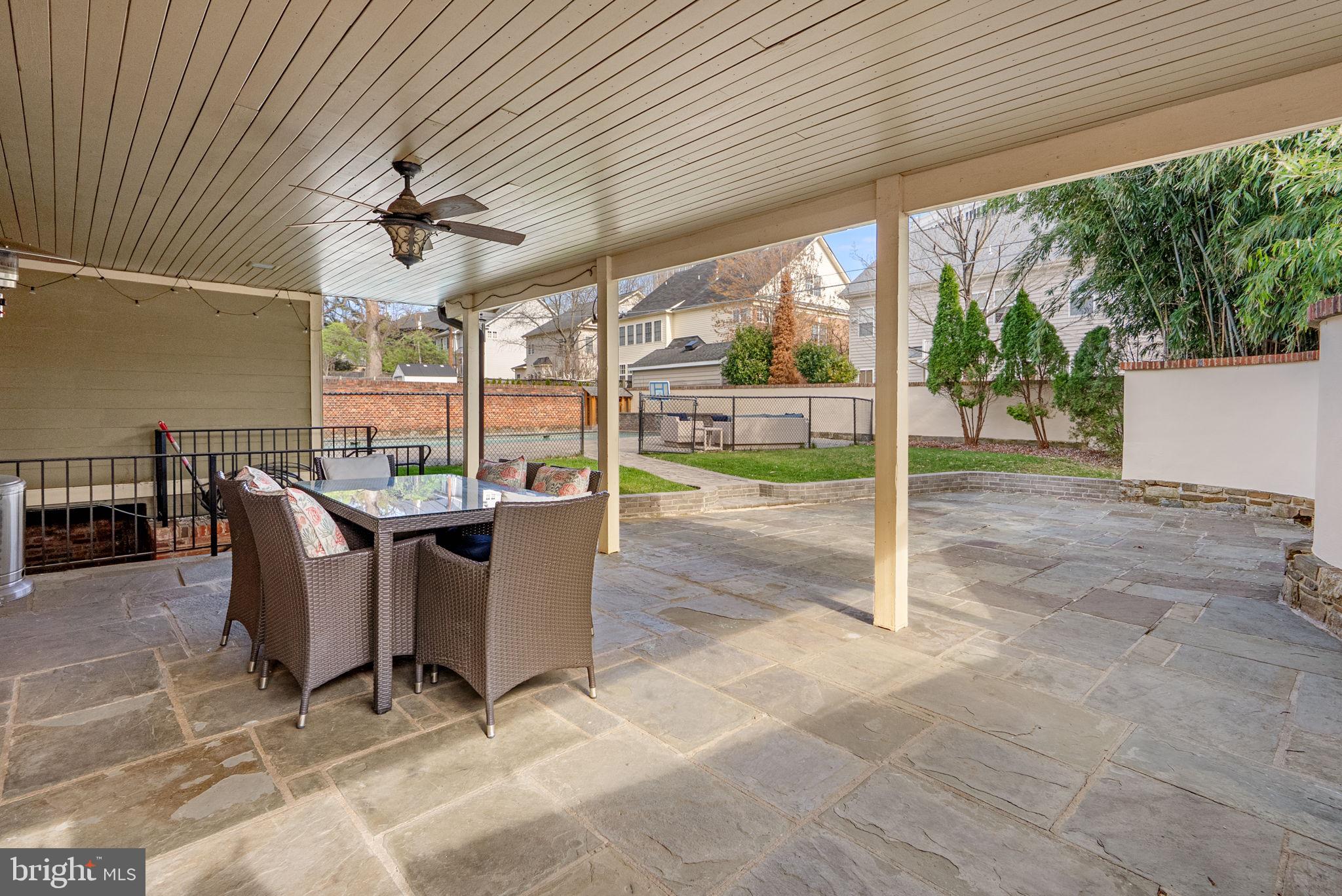 HILLWOOD - Residential