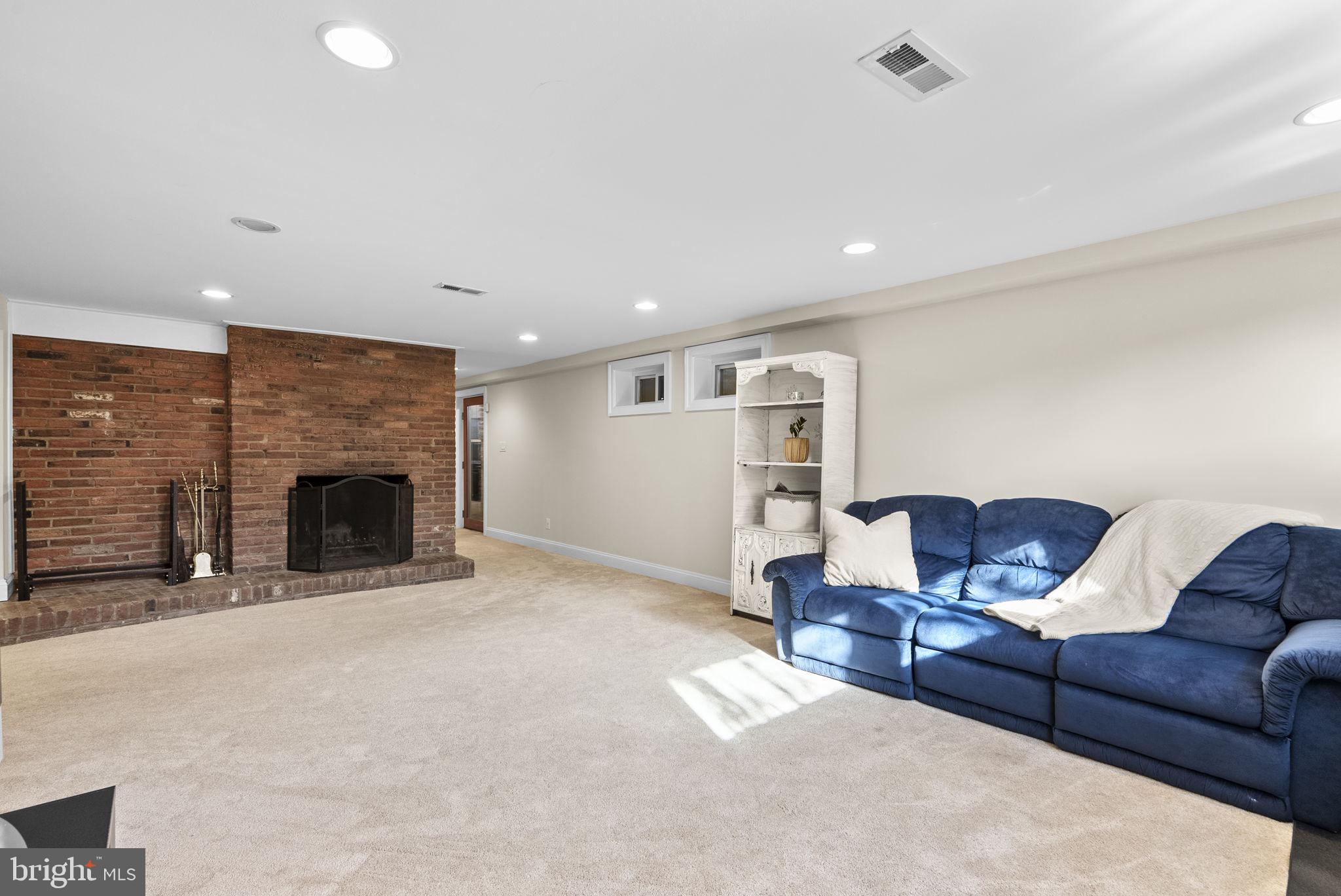 HILLWOOD - Residential