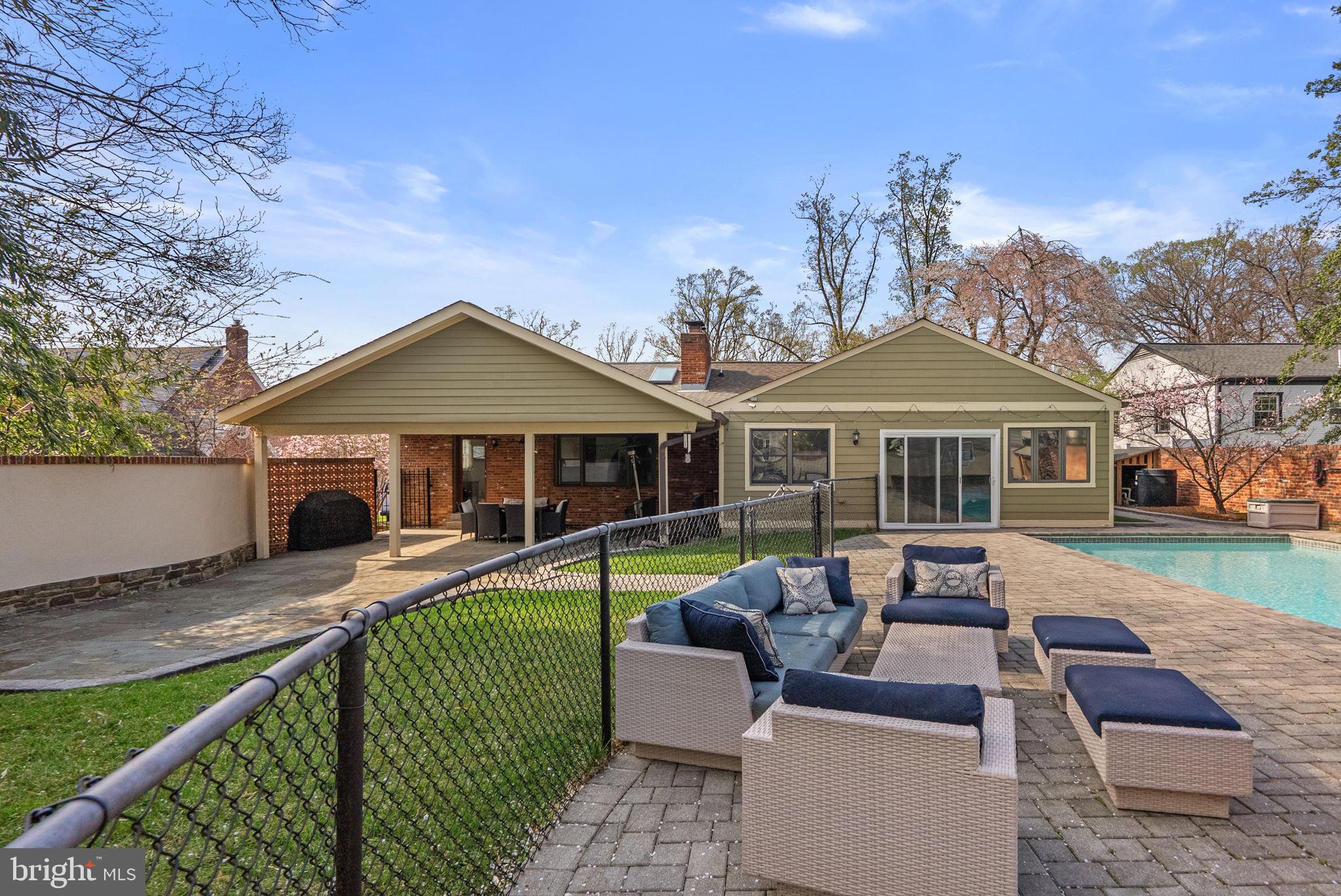 HILLWOOD - Residential