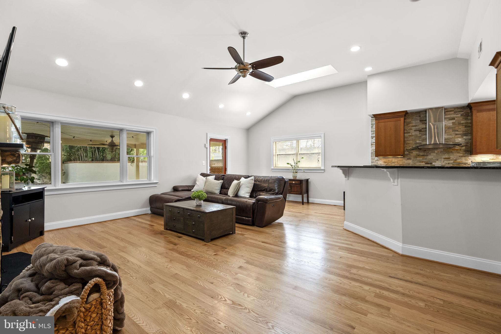 HILLWOOD - Residential