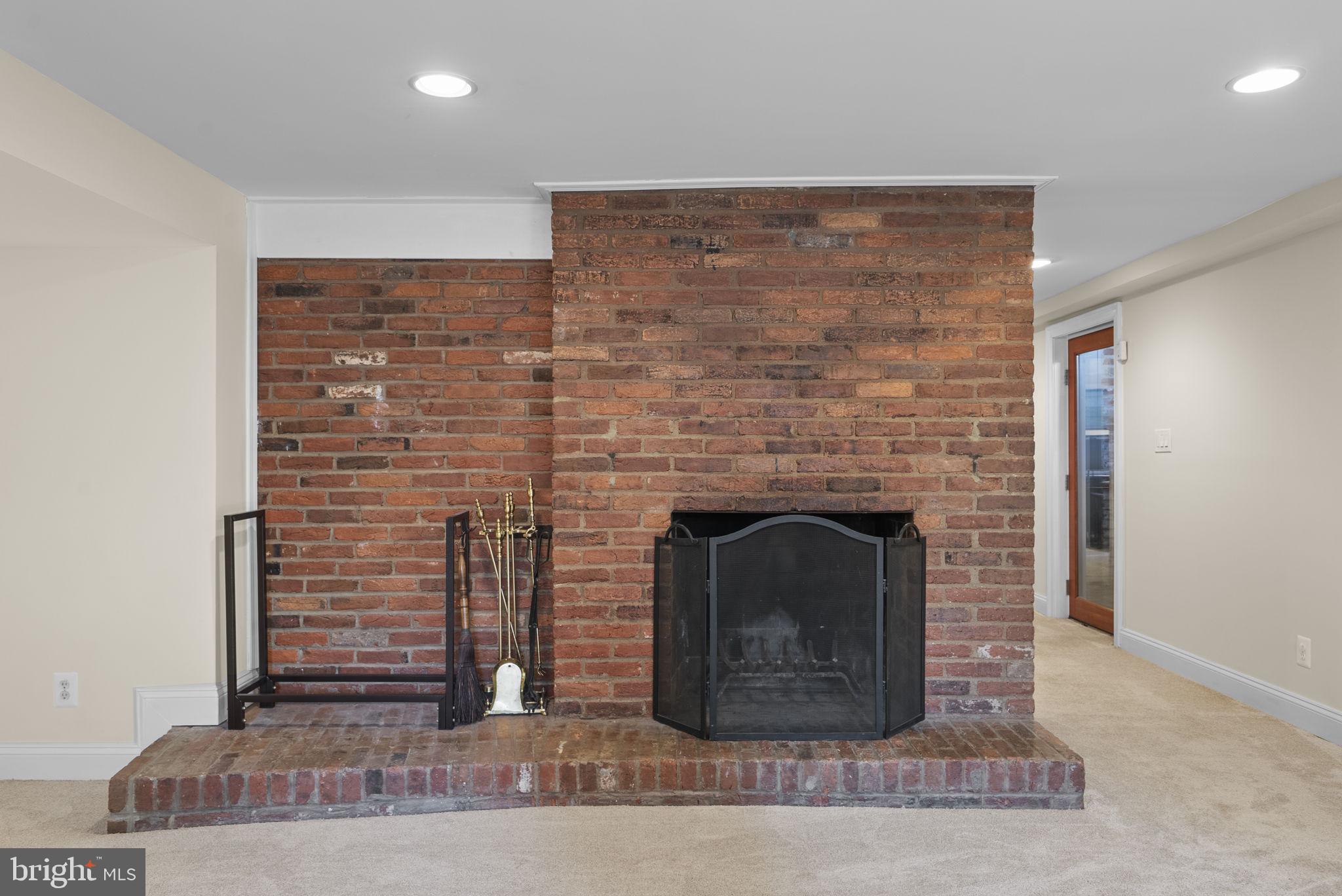 HILLWOOD - Residential