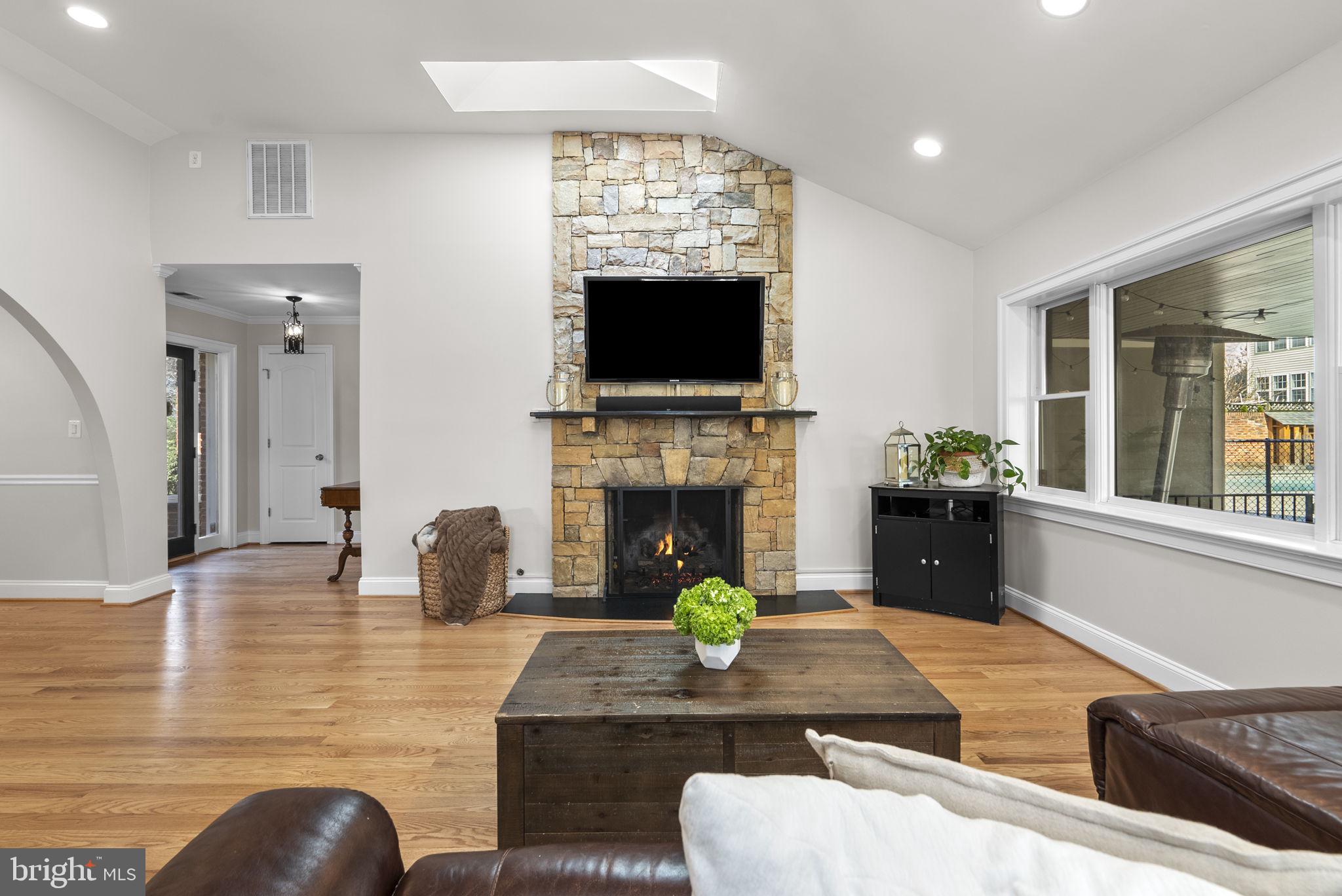 HILLWOOD - Residential