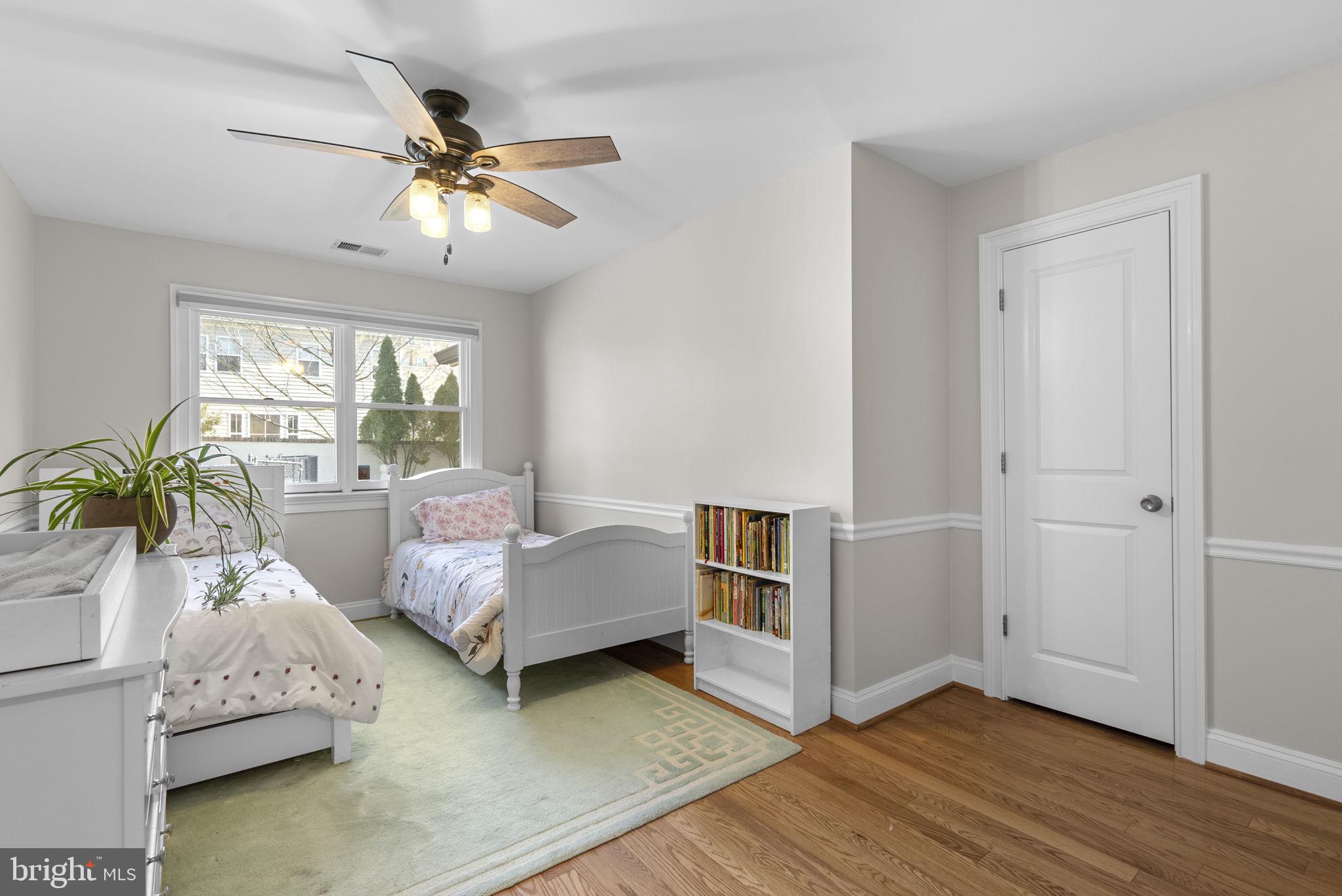 HILLWOOD - Residential