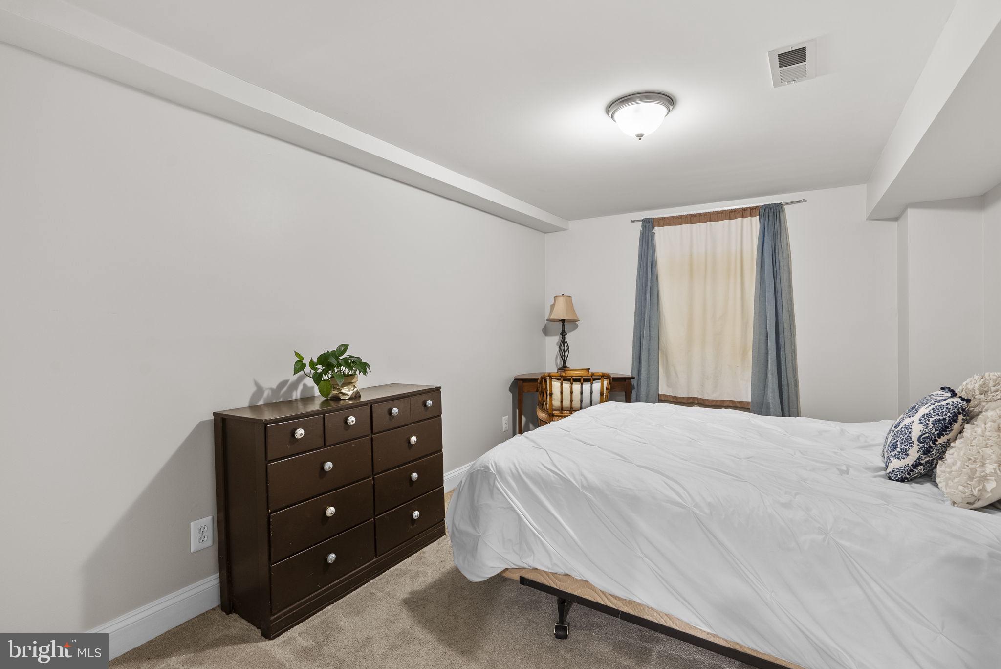 HILLWOOD - Residential