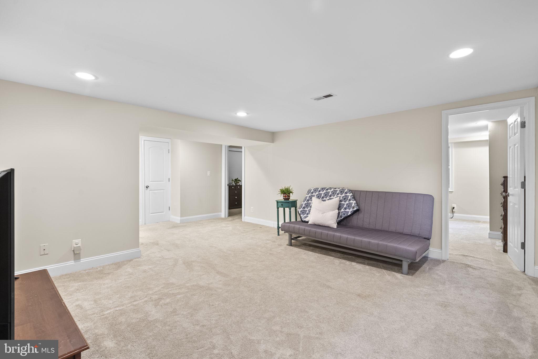 HILLWOOD - Residential