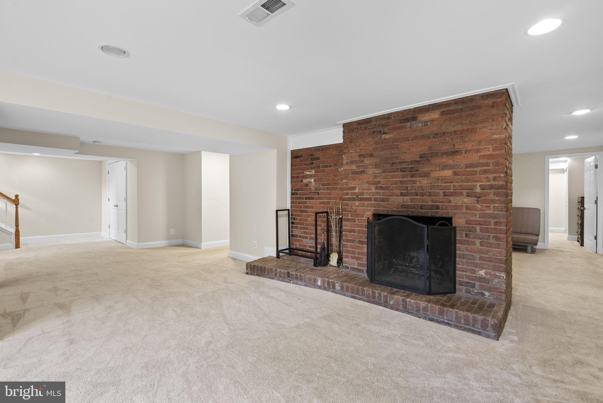 HILLWOOD - Residential