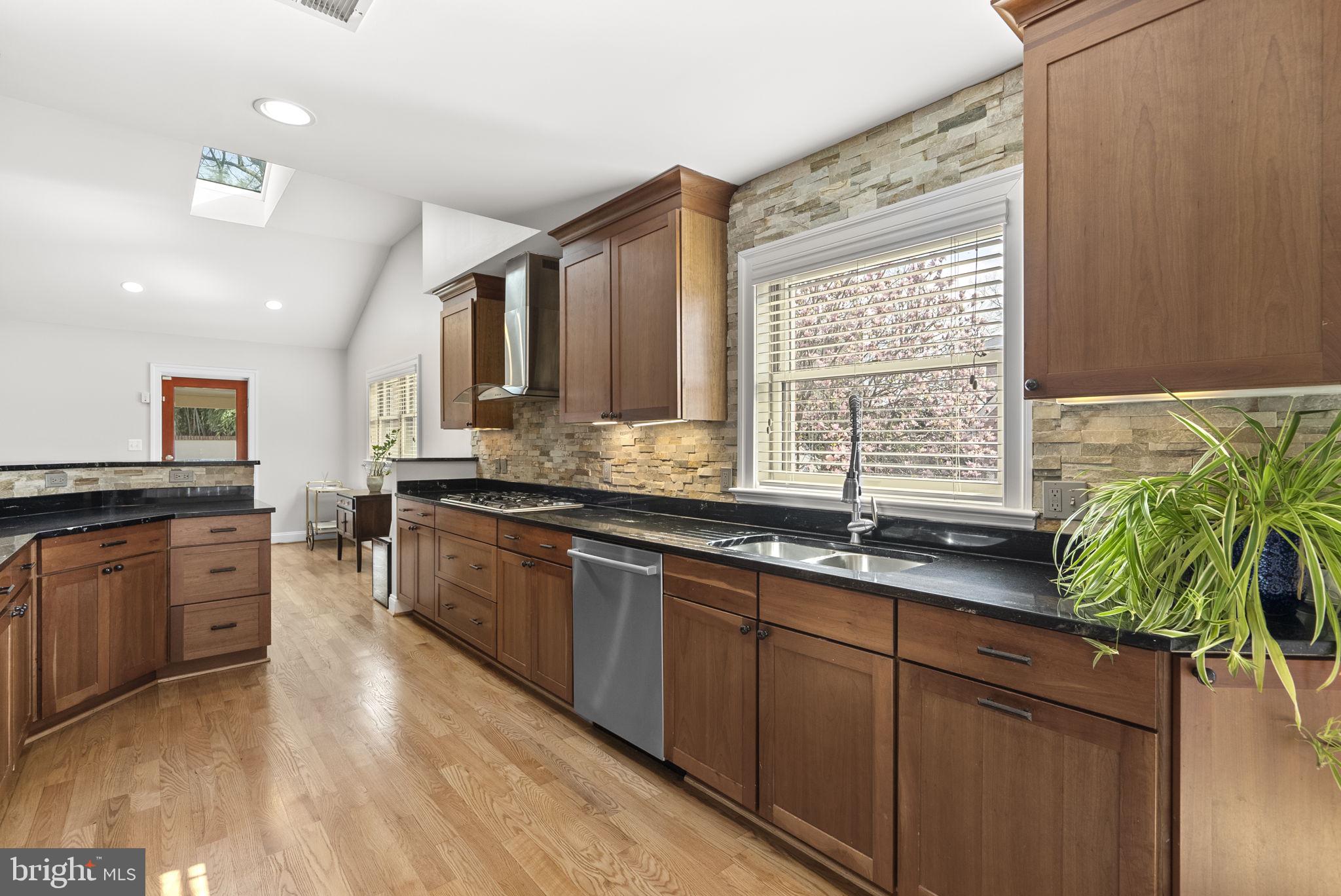 HILLWOOD - Residential