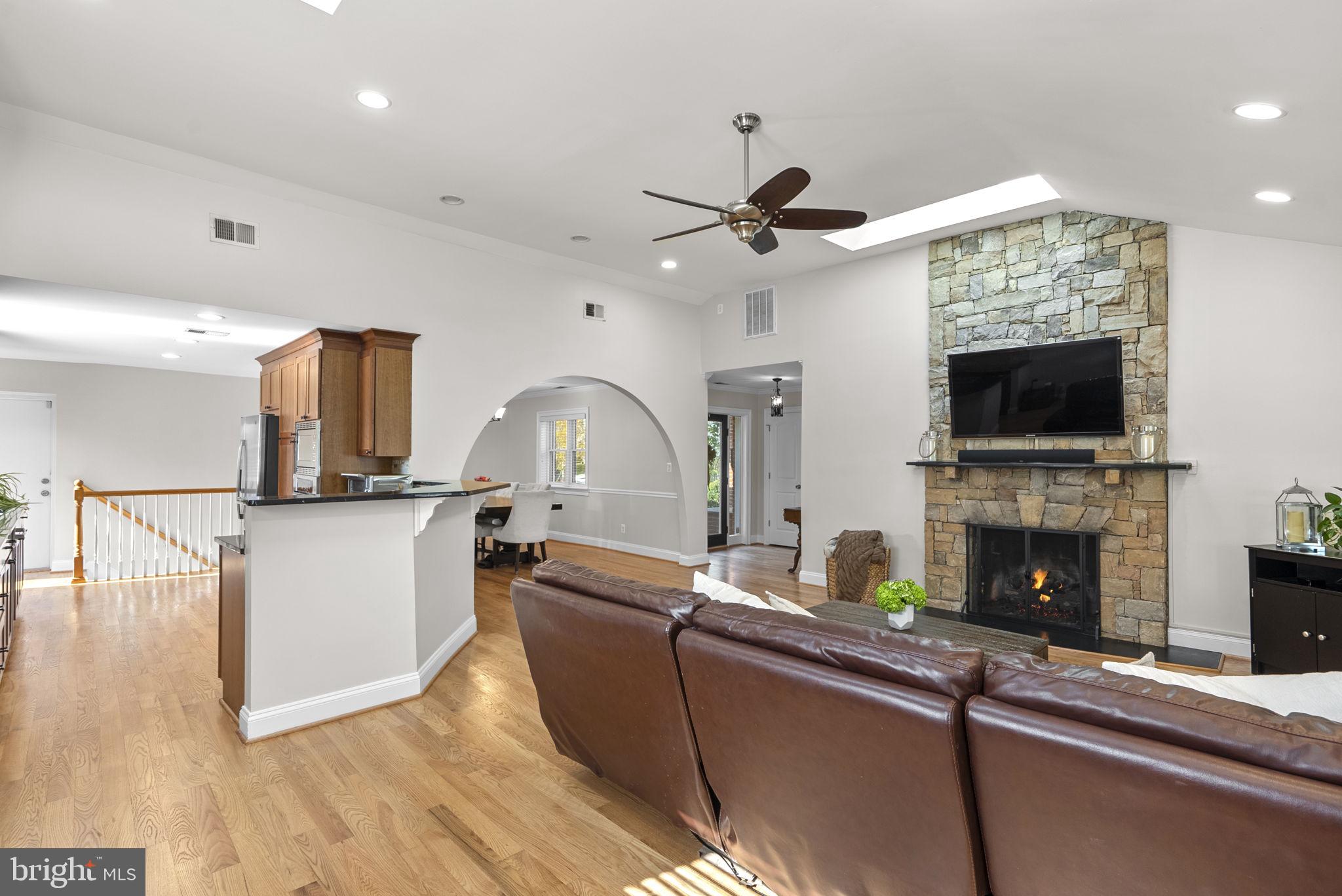 HILLWOOD - Residential