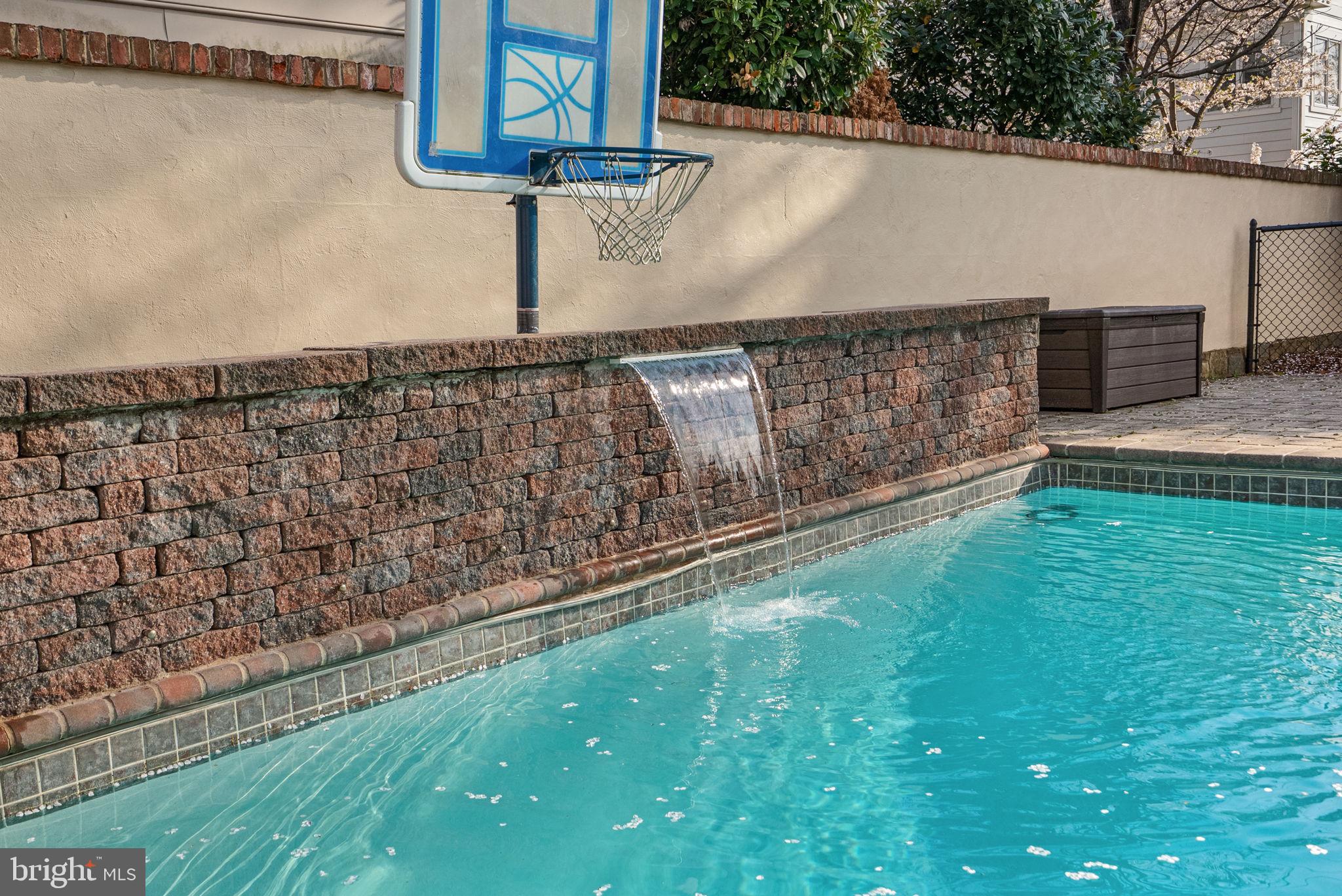 HILLWOOD - Residential