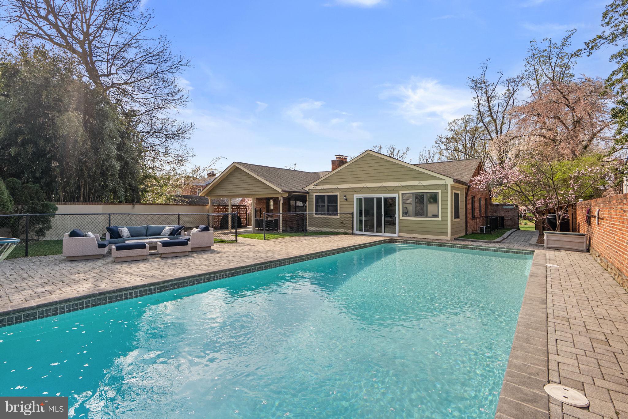 HILLWOOD - Residential