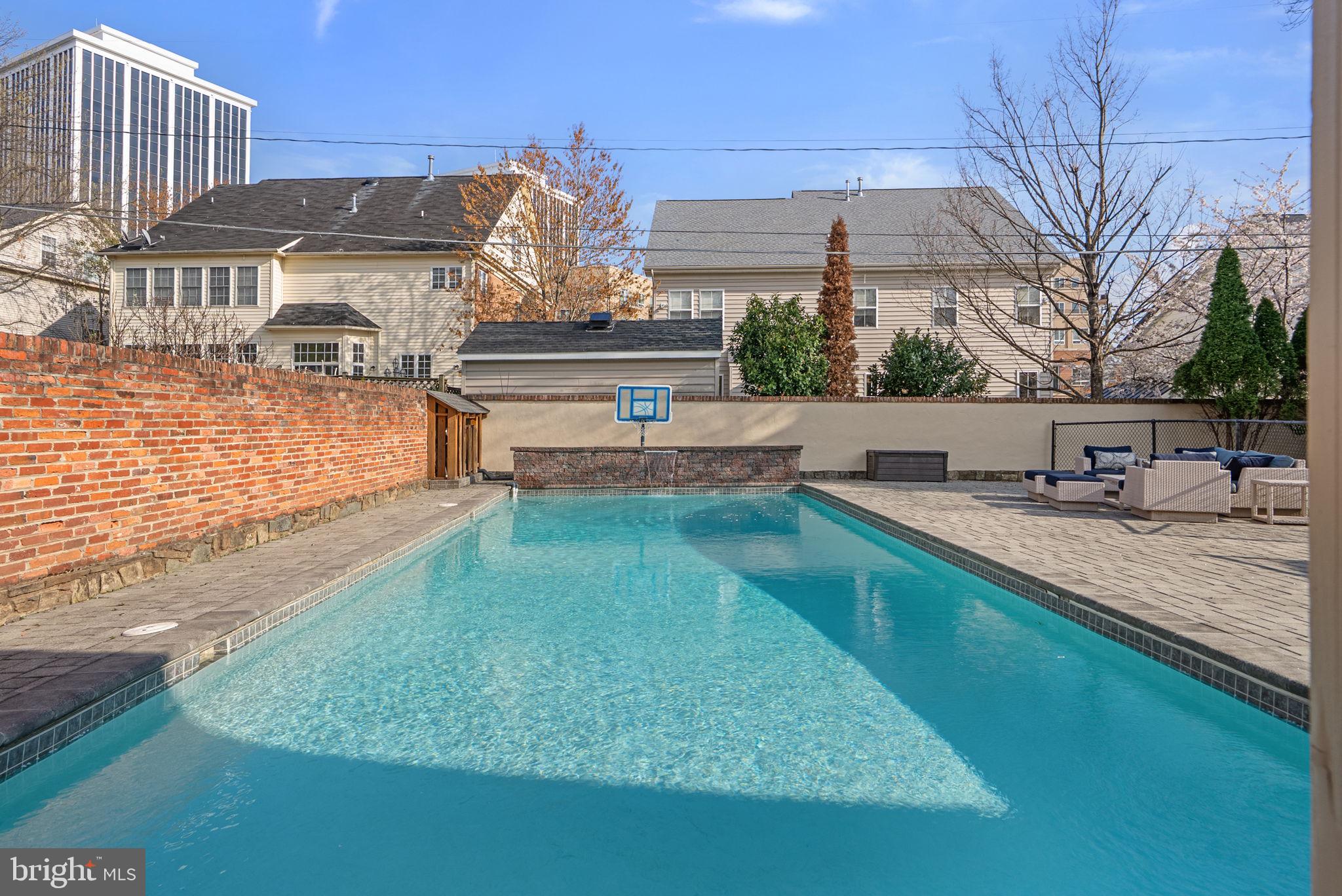 HILLWOOD - Residential