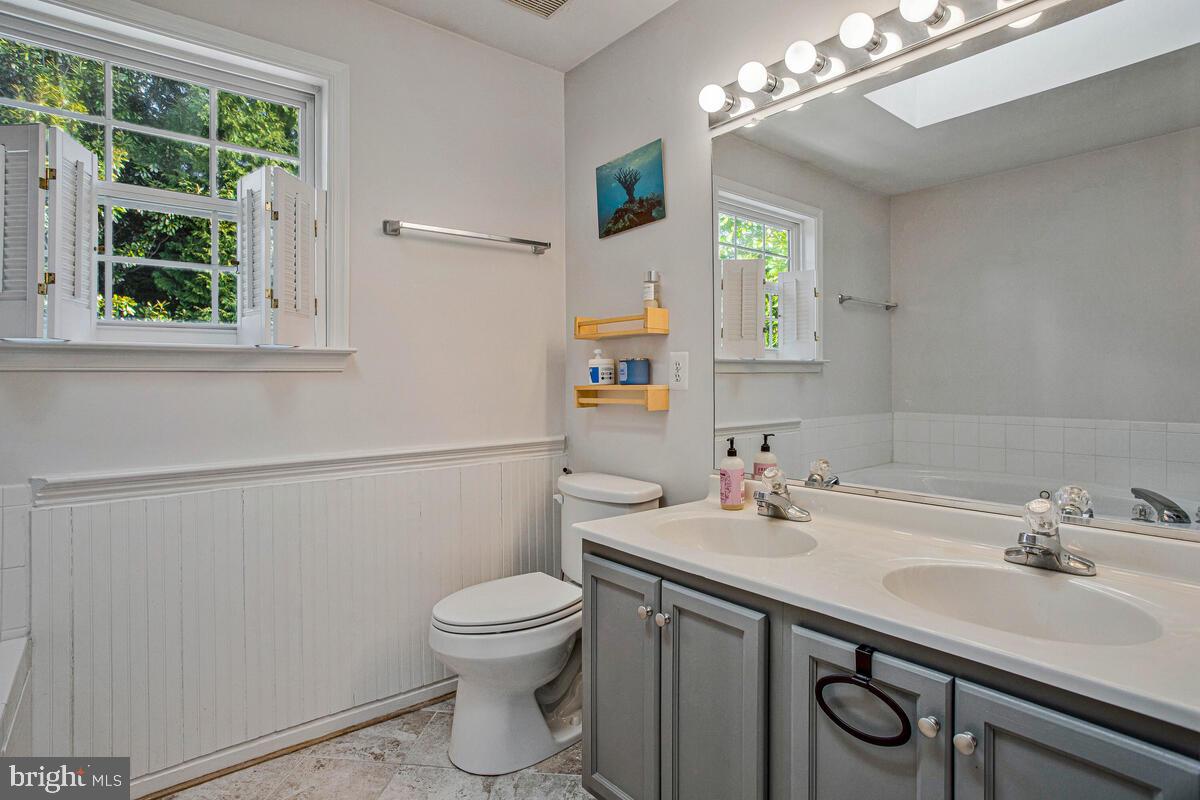 BAYVIEW HILLS - Residential