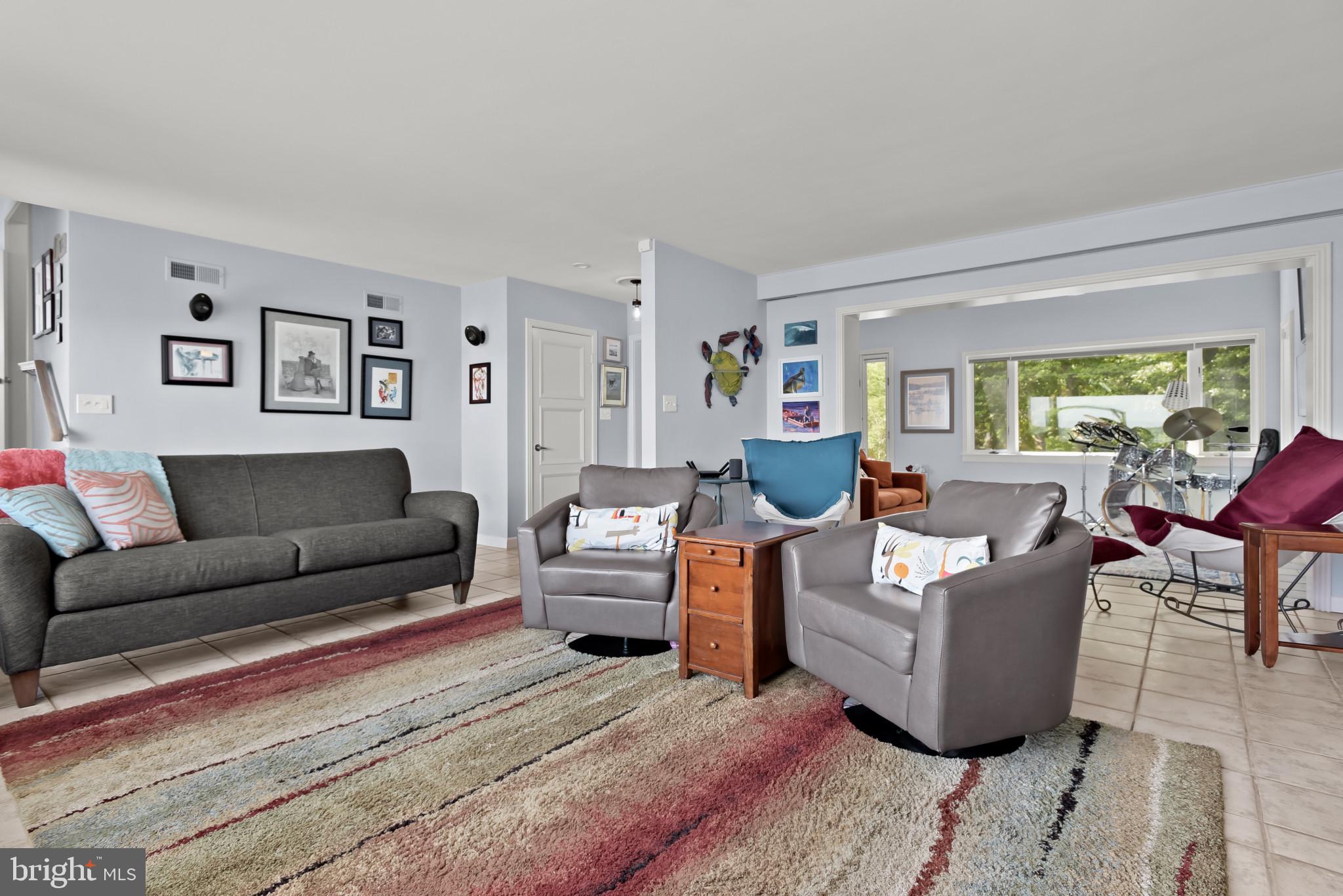 ROCKAWAY BEACH - Residential