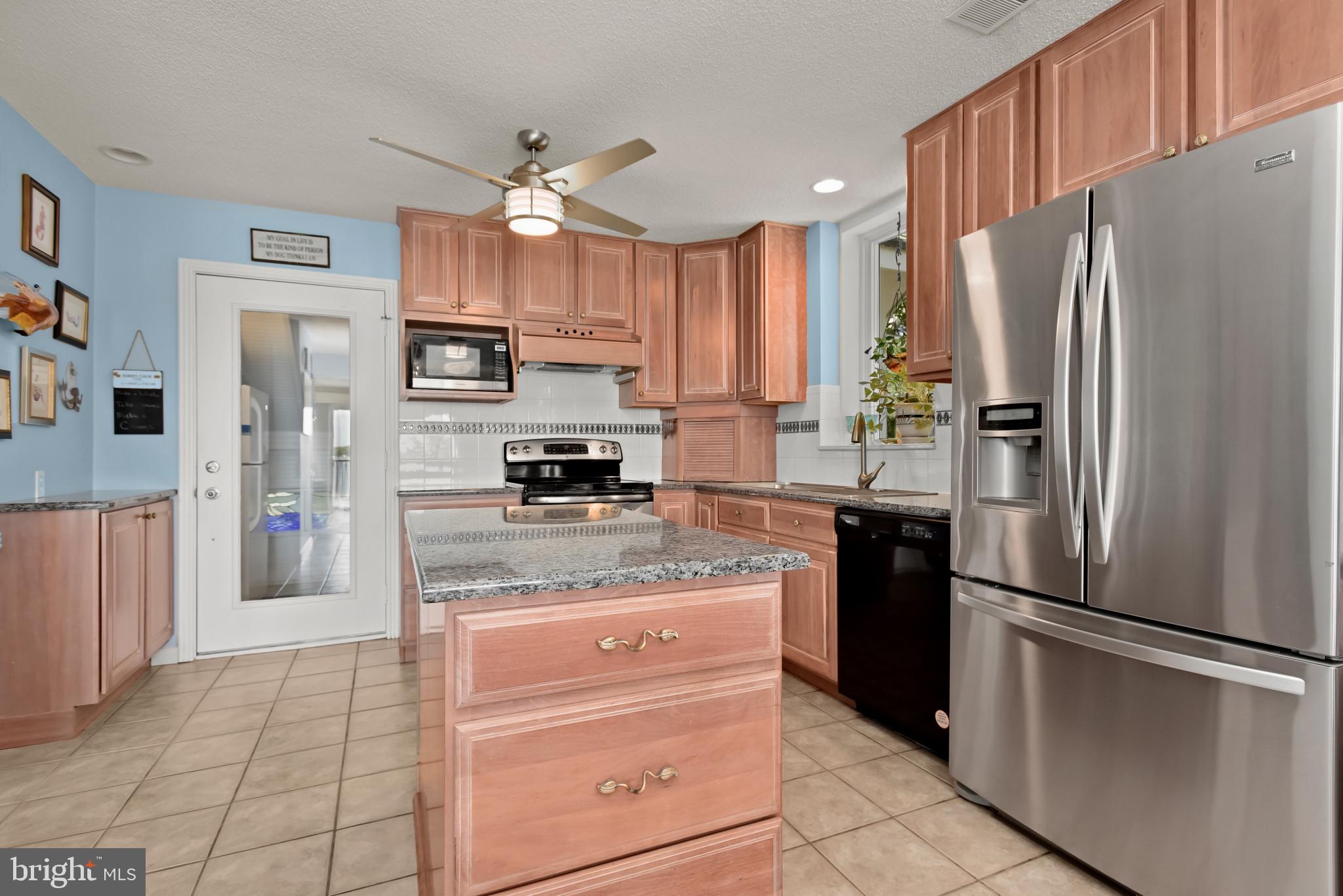 ROCKAWAY BEACH - Residential