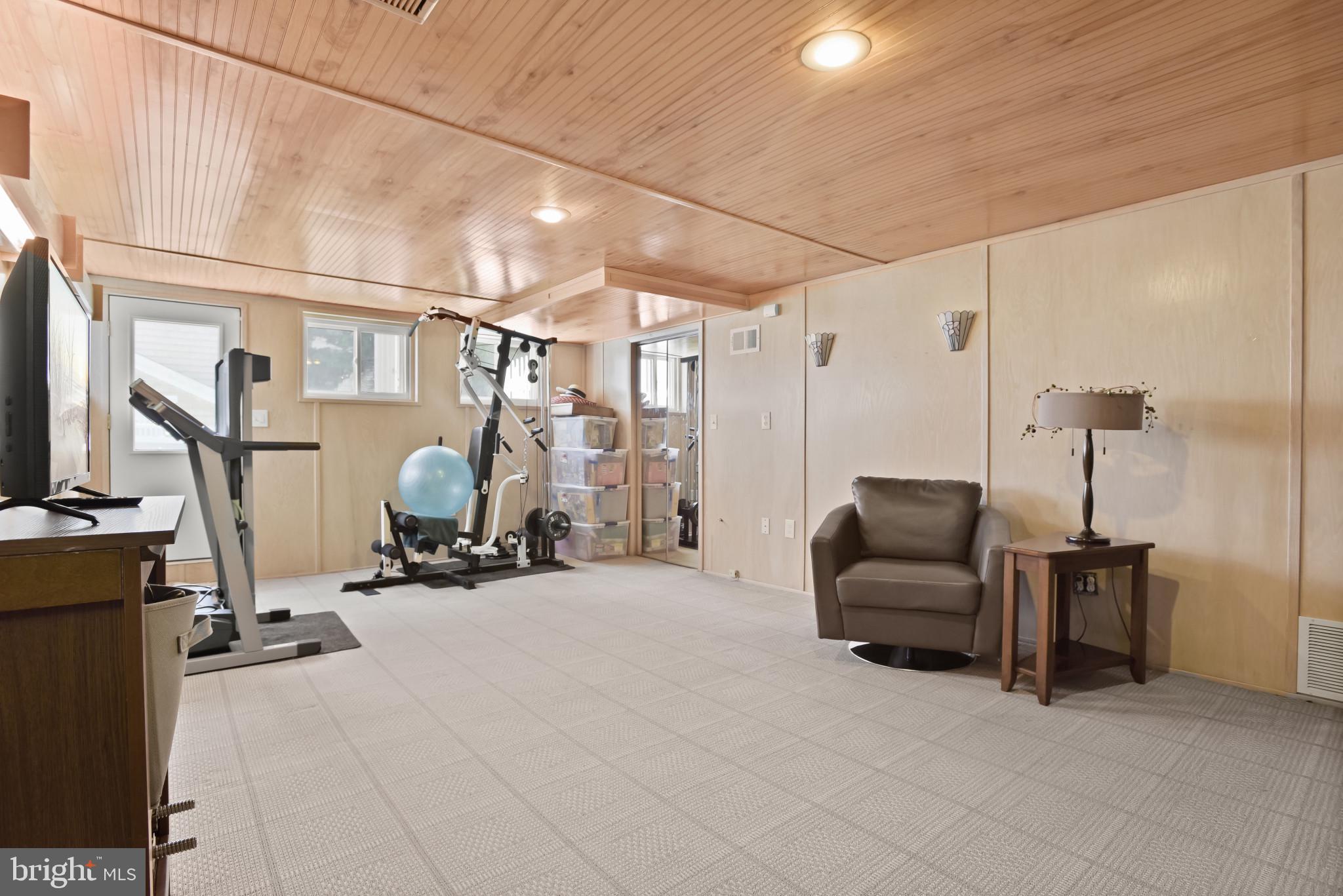 ROCKAWAY BEACH - Residential