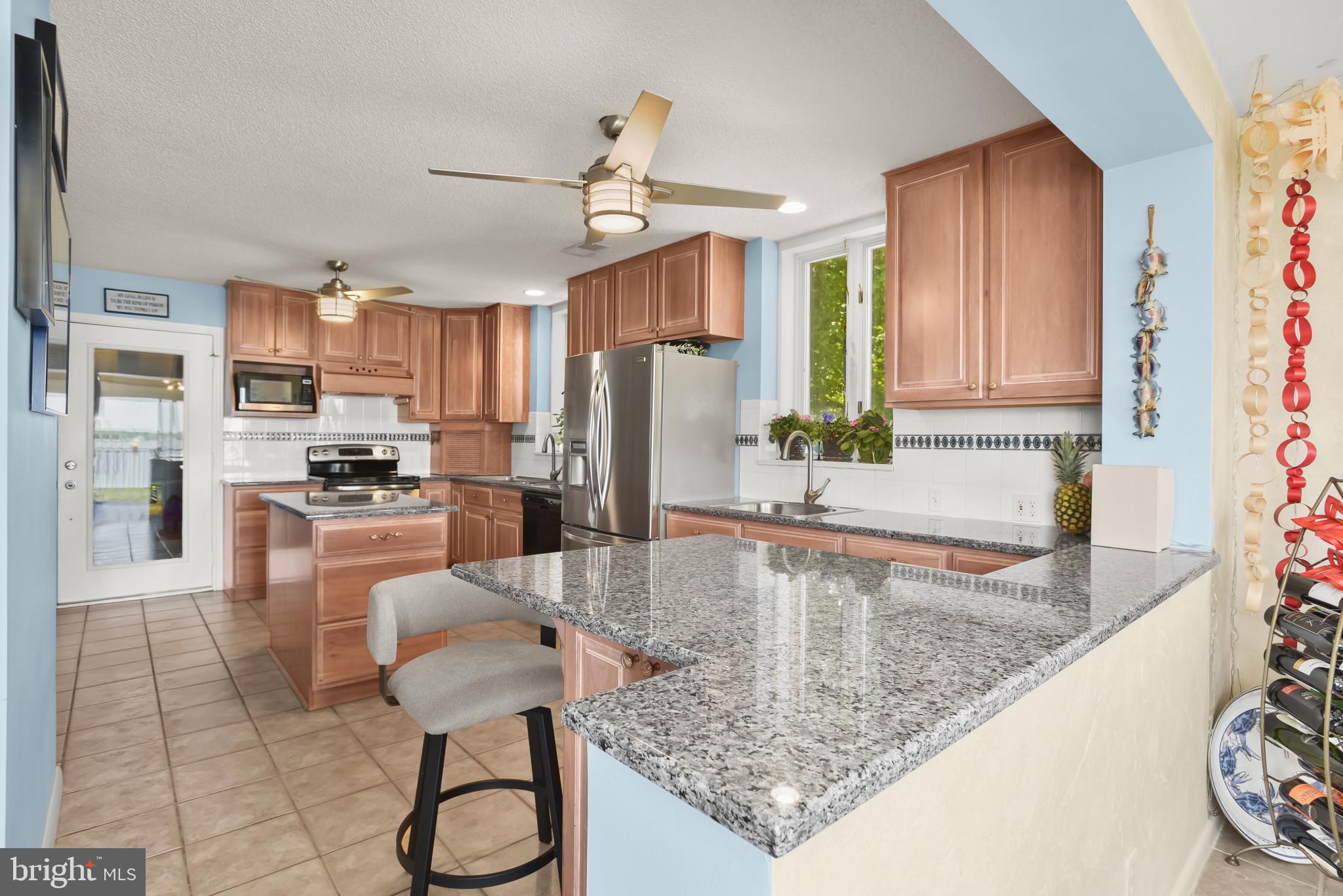 ROCKAWAY BEACH - Residential