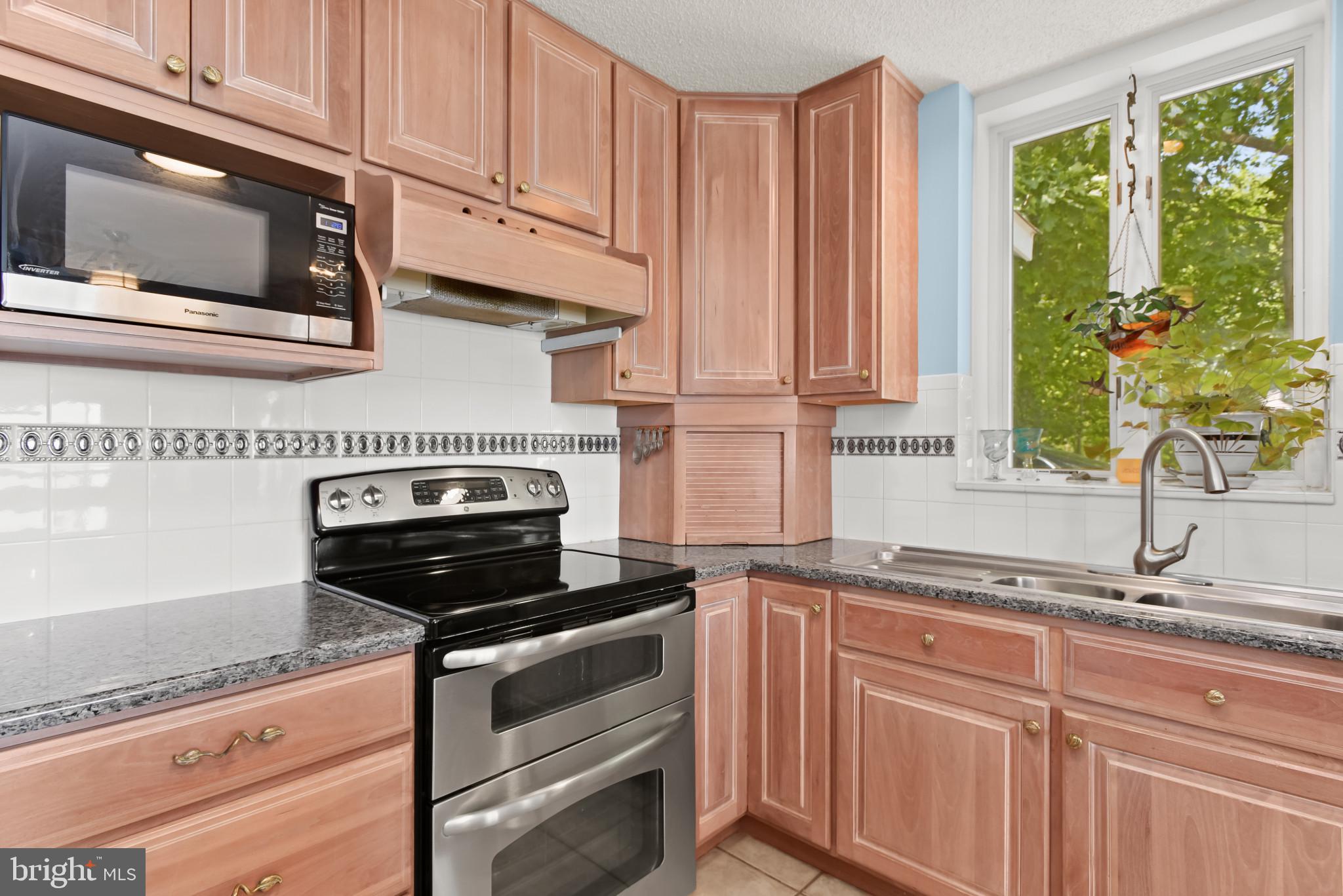 ROCKAWAY BEACH - Residential