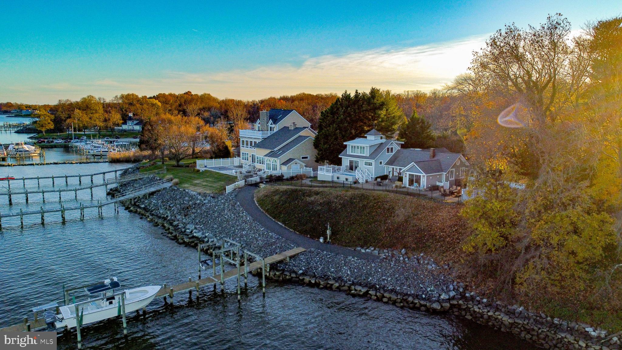 ROCKAWAY BEACH - Residential
