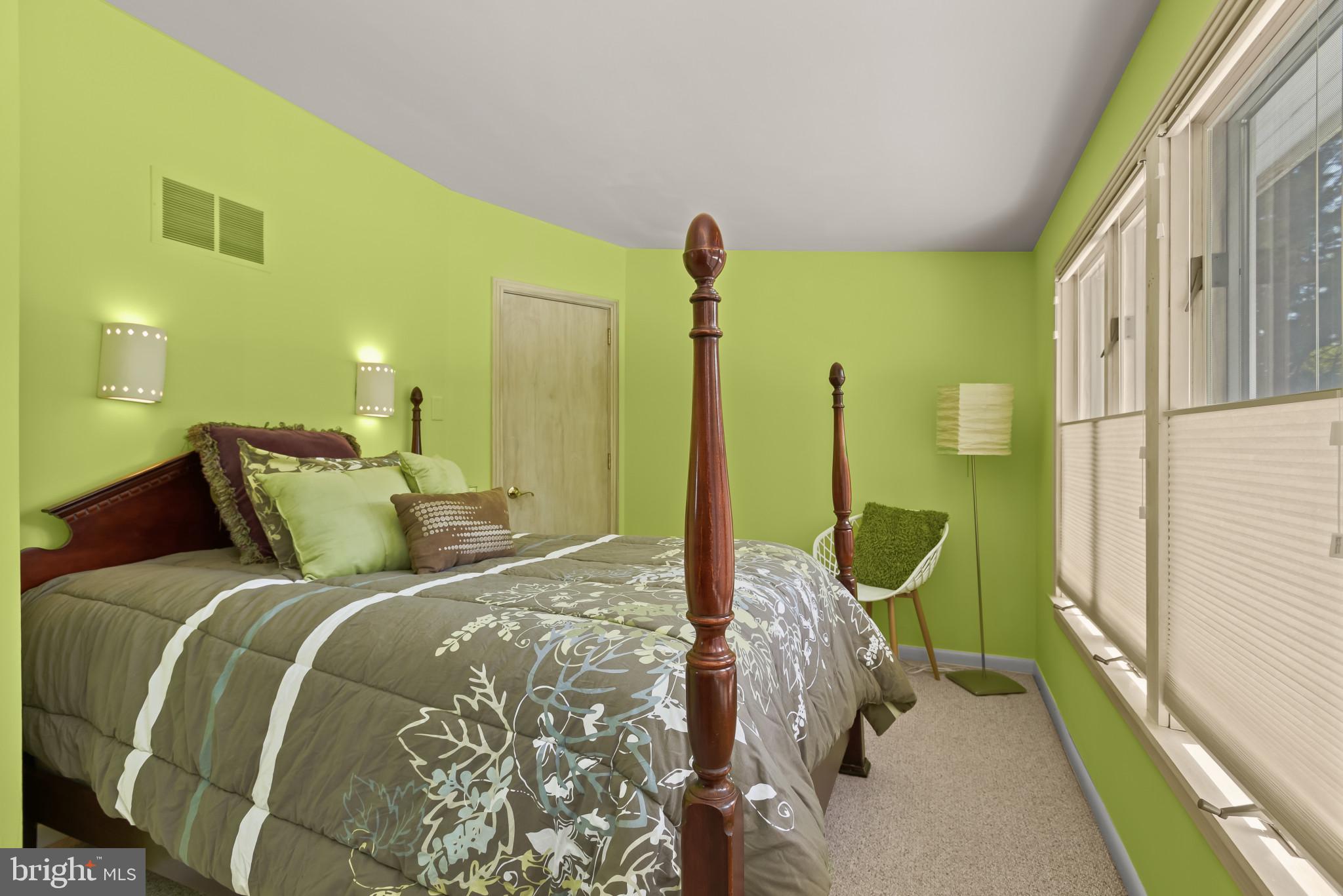 ROCKAWAY BEACH - Residential