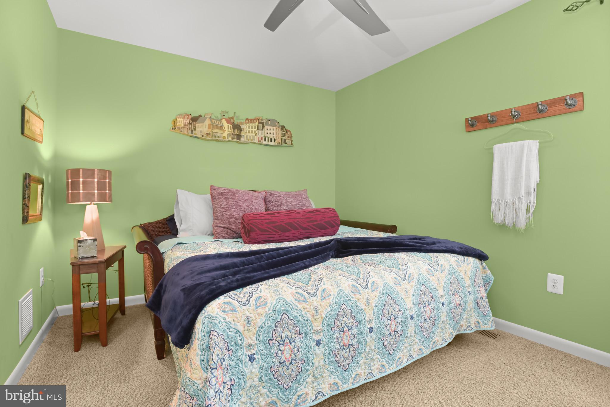 ROCKAWAY BEACH - Residential