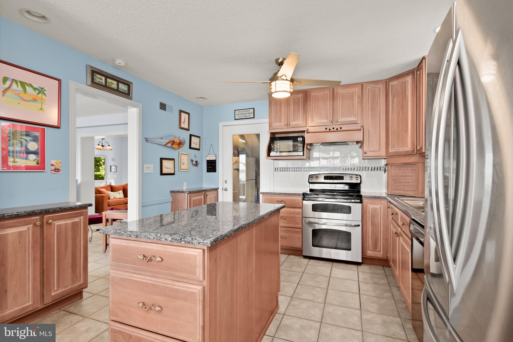 ROCKAWAY BEACH - Residential