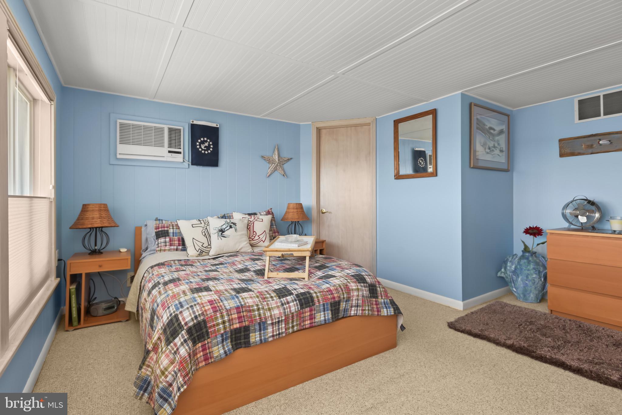 ROCKAWAY BEACH - Residential