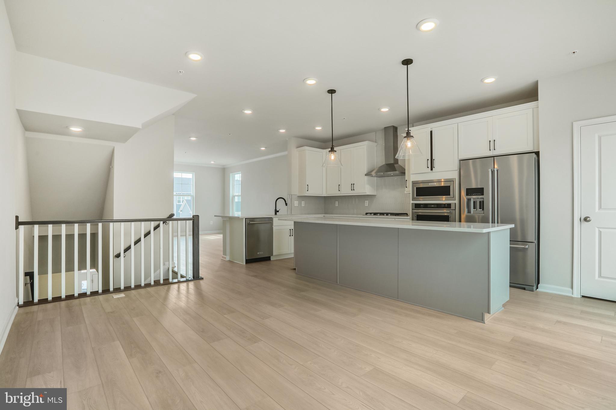 618 BARNEHURST STREET