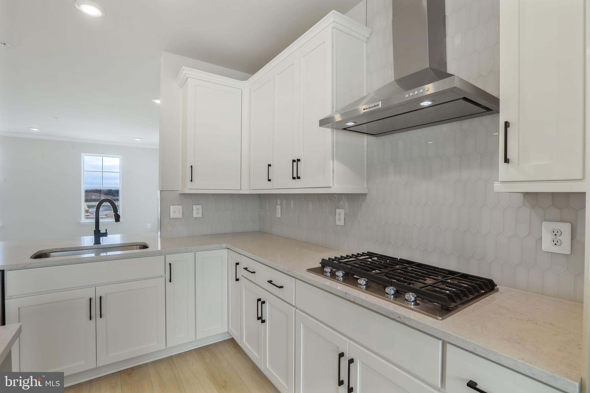 618 BARNEHURST STREET