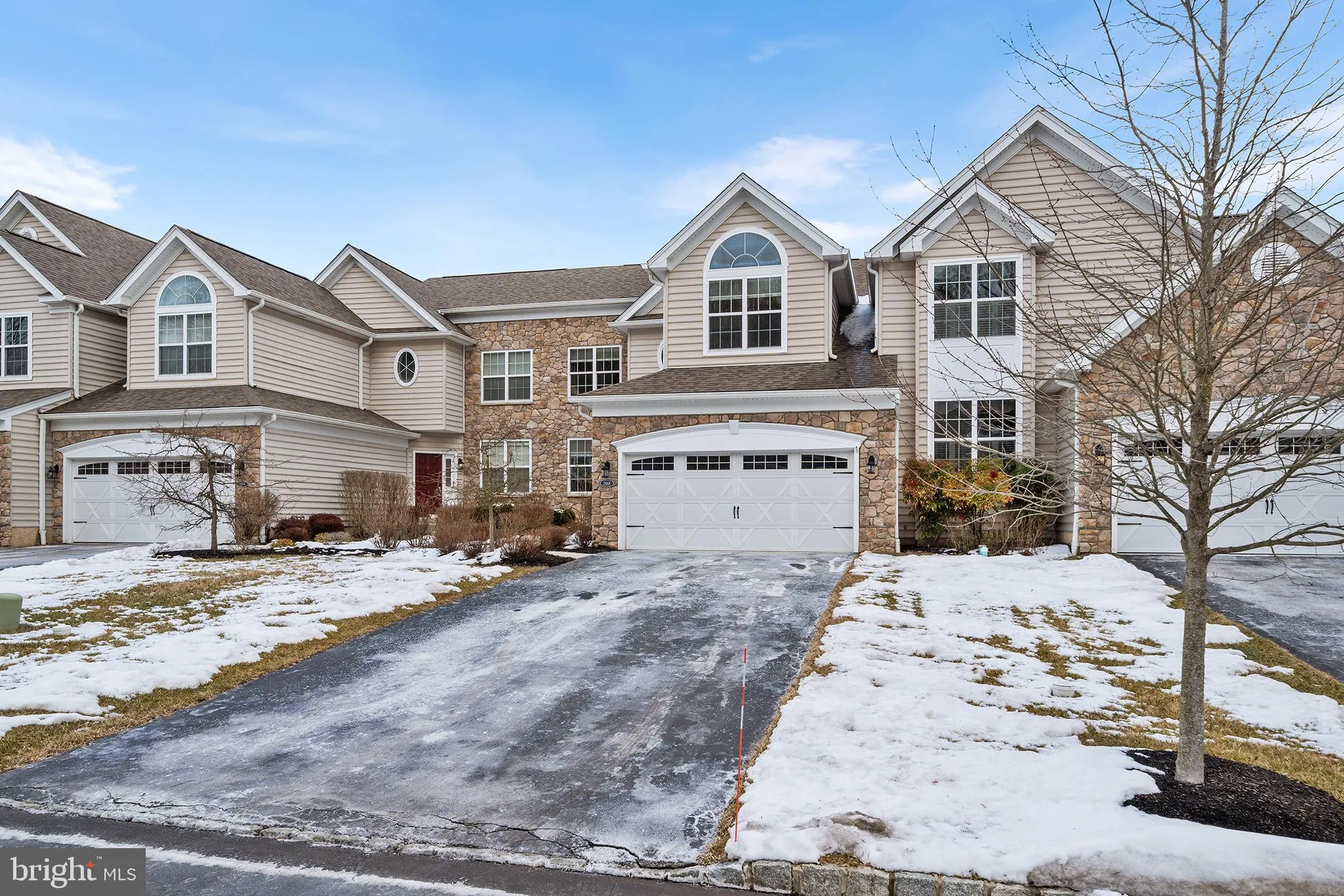 Chester Springs, Pennsylvania 19425, United States, 3 Bedrooms Bedrooms, ,4 BathroomsBathrooms,Residential,Pending,12340