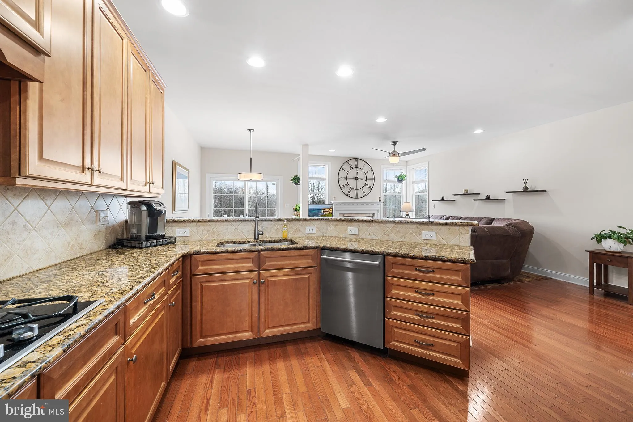 Chester Springs, Pennsylvania 19425, United States, 3 Bedrooms Bedrooms, ,4 BathroomsBathrooms,Residential,Pending,12340