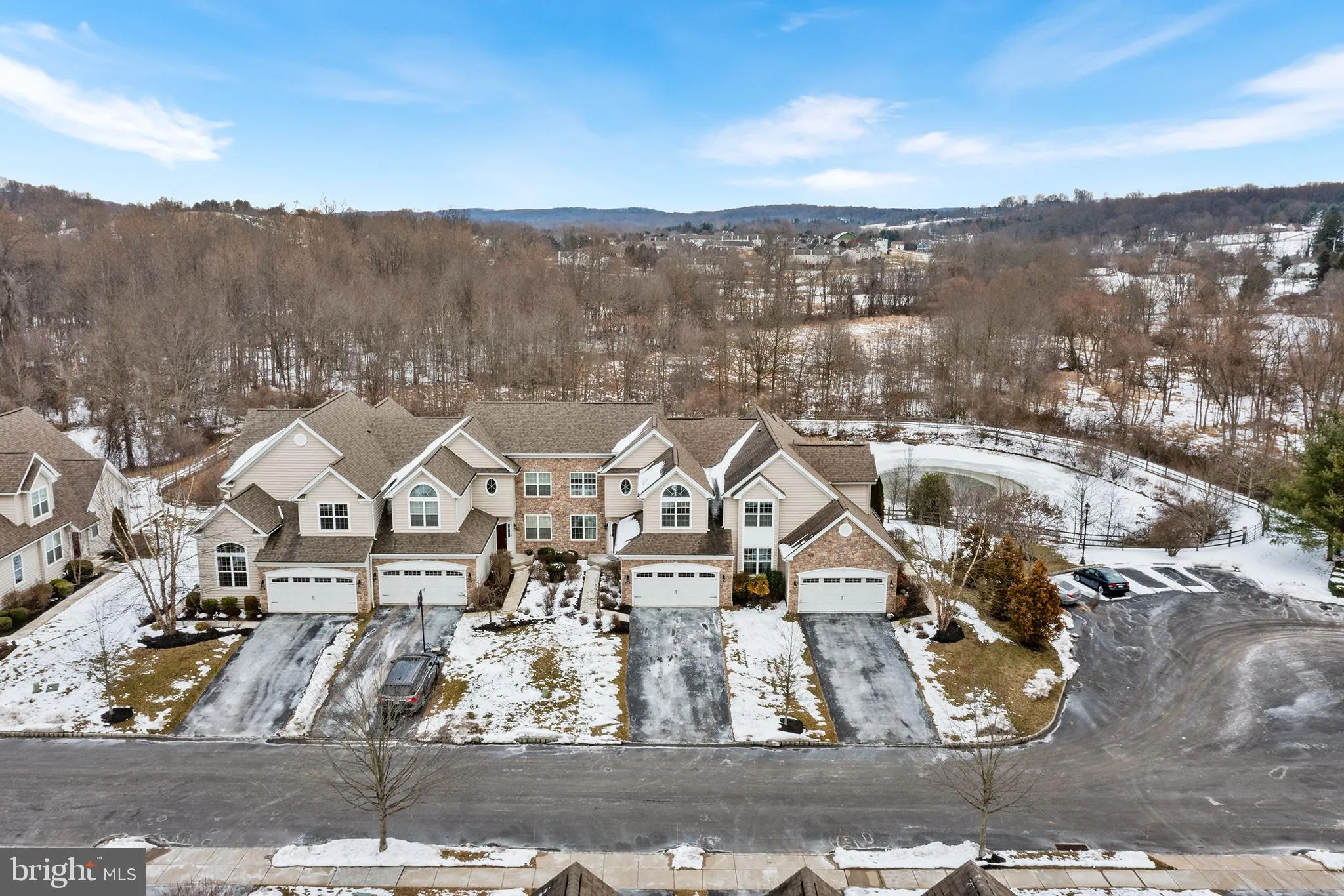 Chester Springs, Pennsylvania 19425, United States, 3 Bedrooms Bedrooms, ,4 BathroomsBathrooms,Residential,Pending,12340