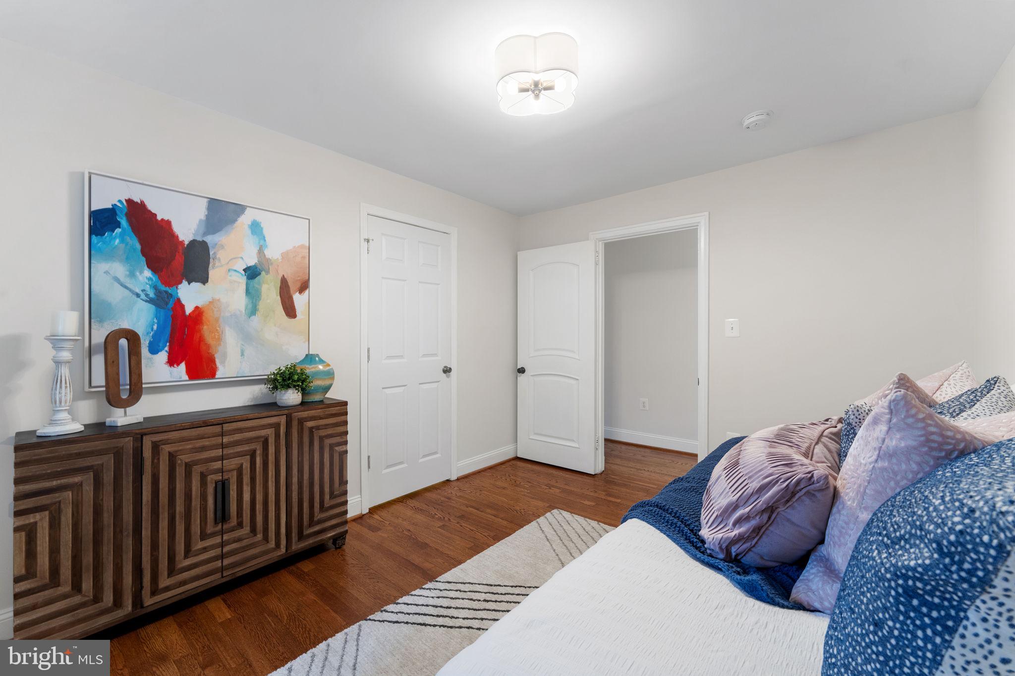 CHEVY CHASE - Residential