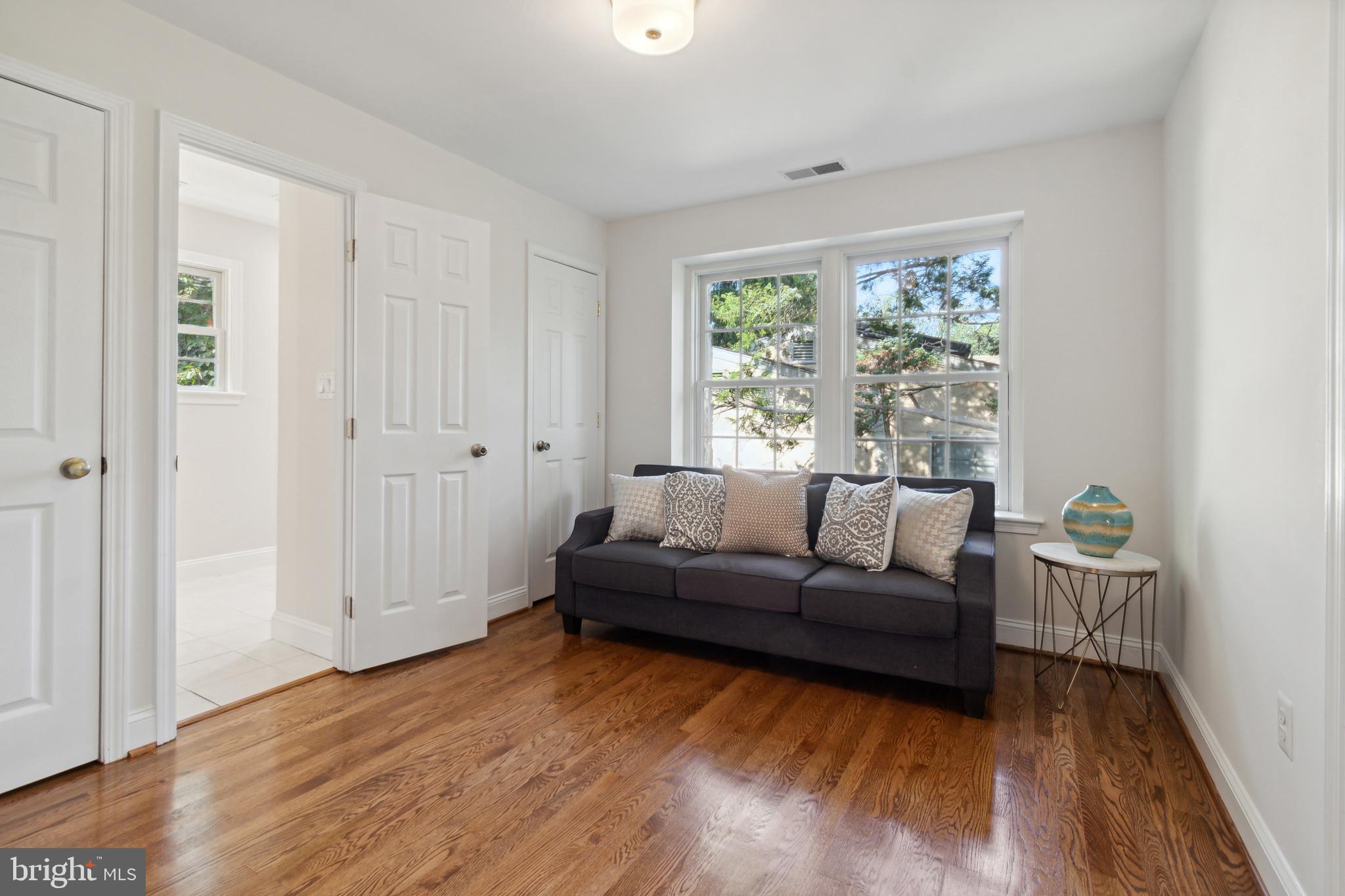 CHEVY CHASE - Residential