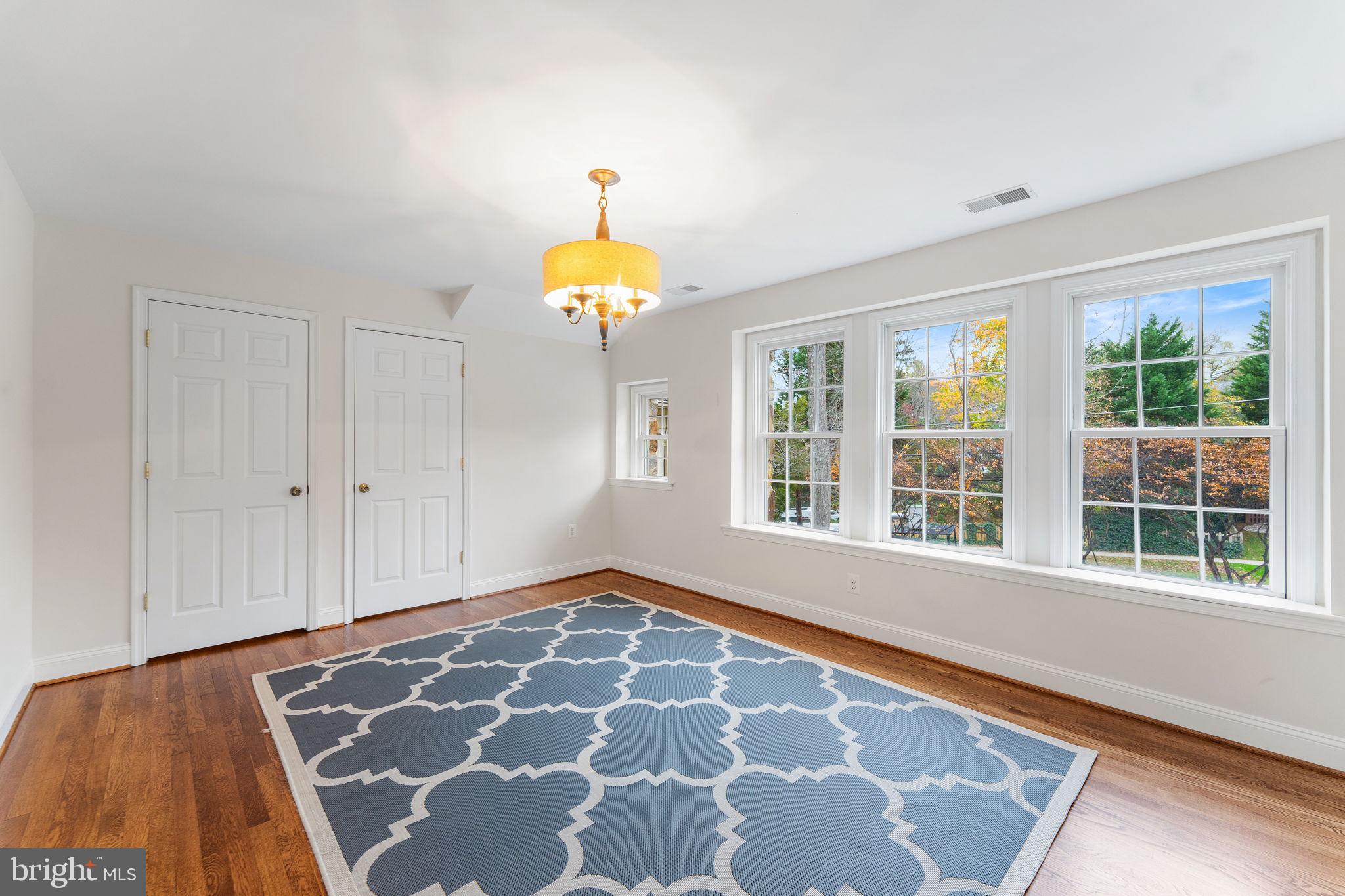 CHEVY CHASE - Residential