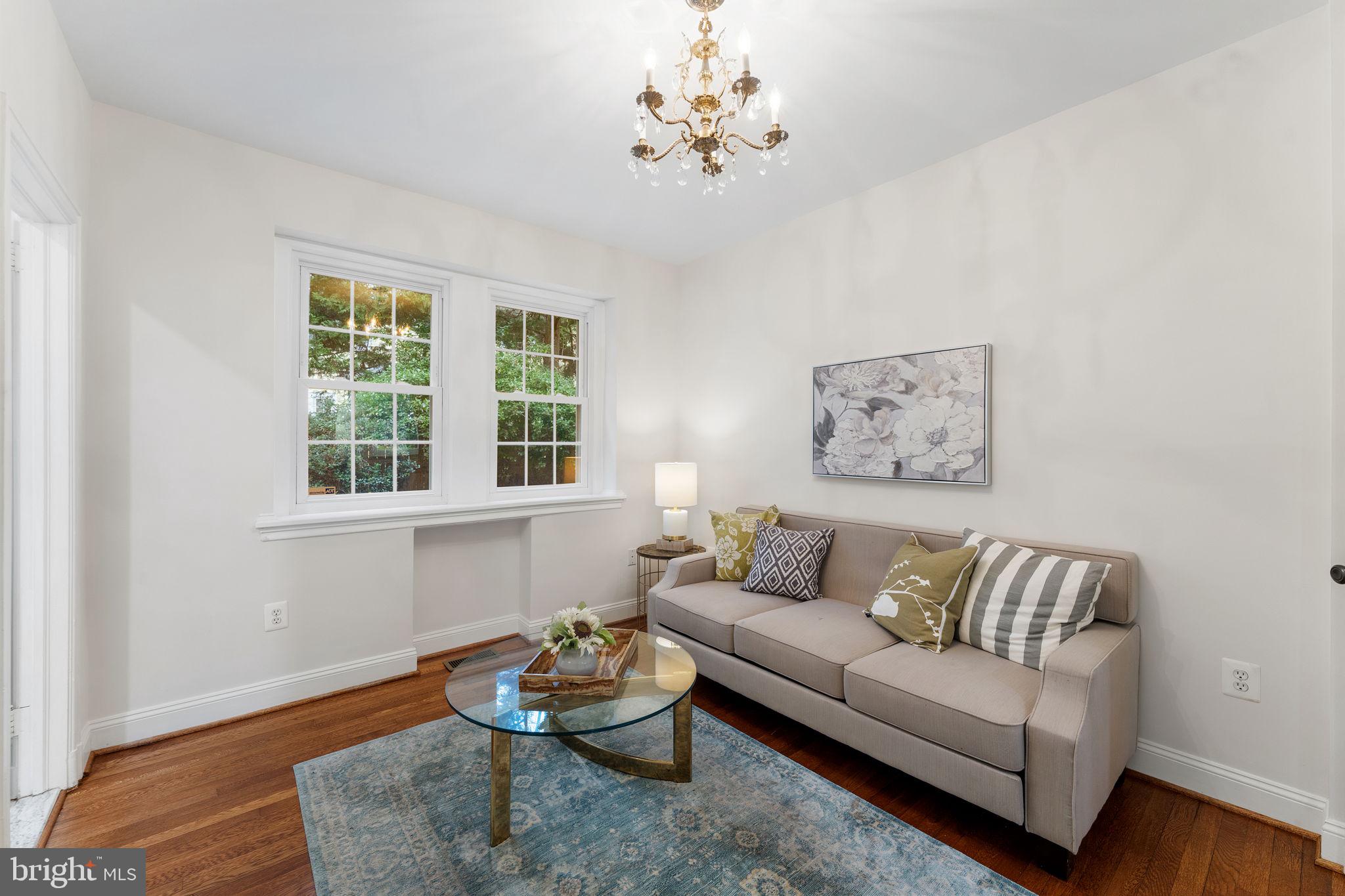 CHEVY CHASE - Residential