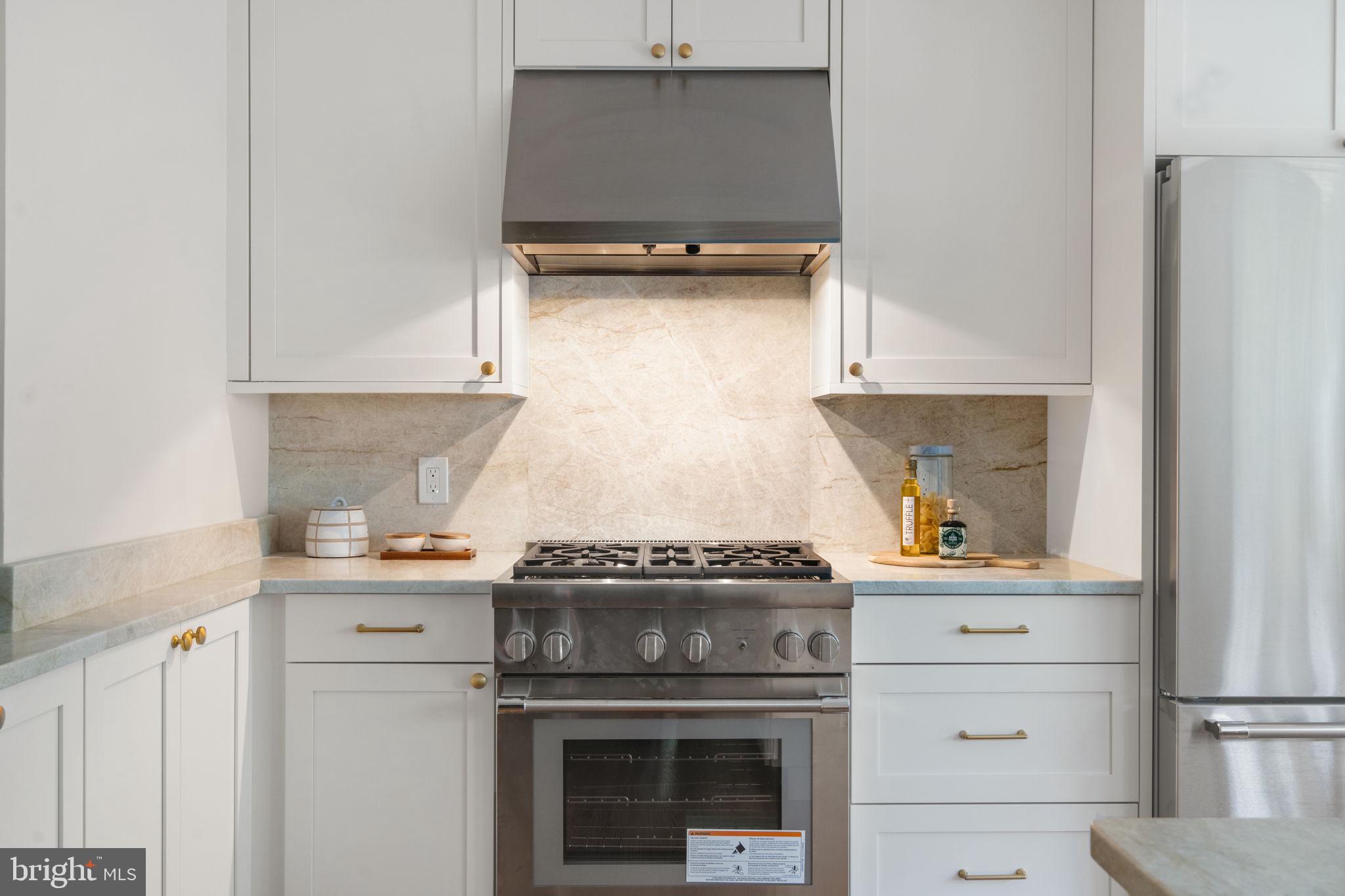 CHEVY CHASE - Residential