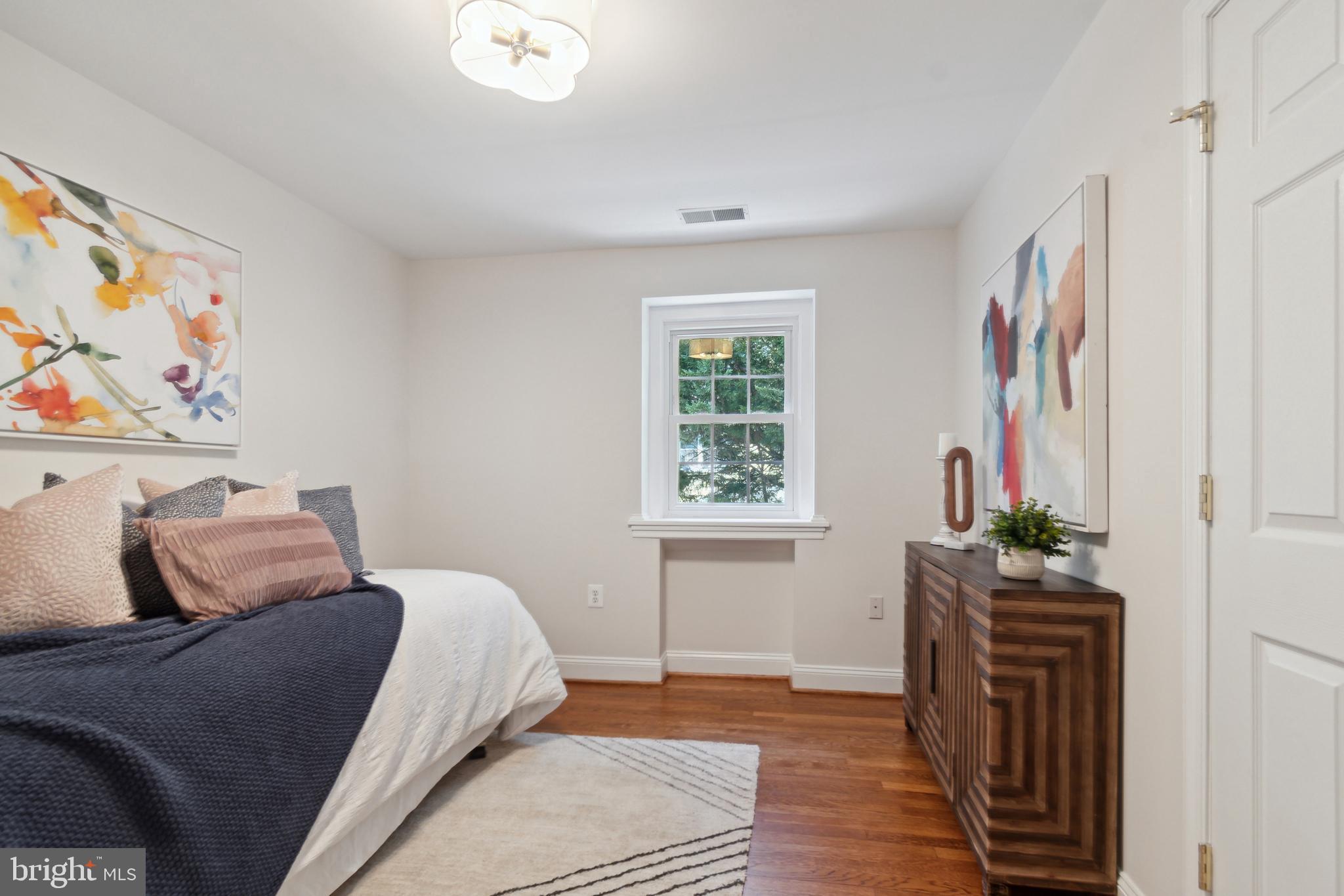 CHEVY CHASE - Residential