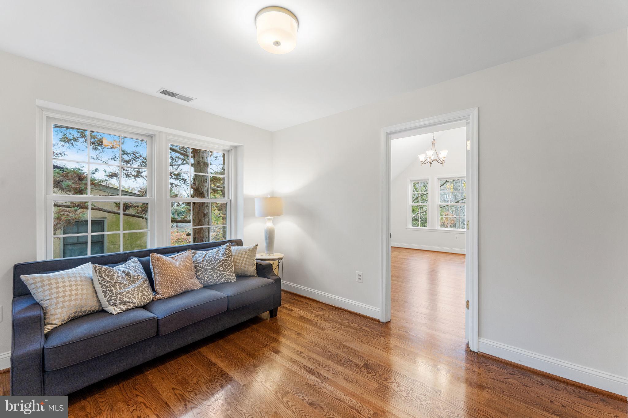 CHEVY CHASE - Residential